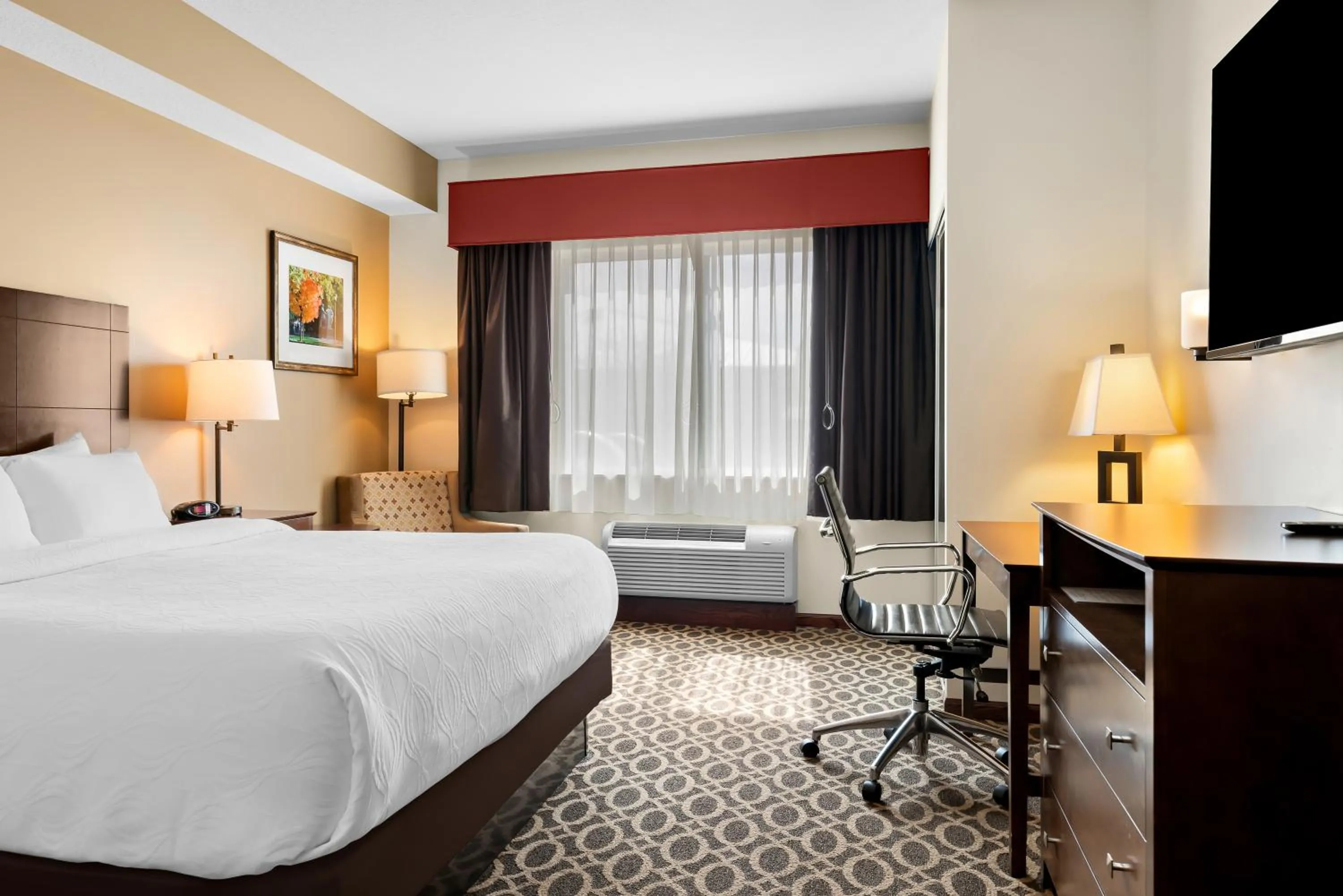 Bedroom, Bed in Best Western Paradise Inn