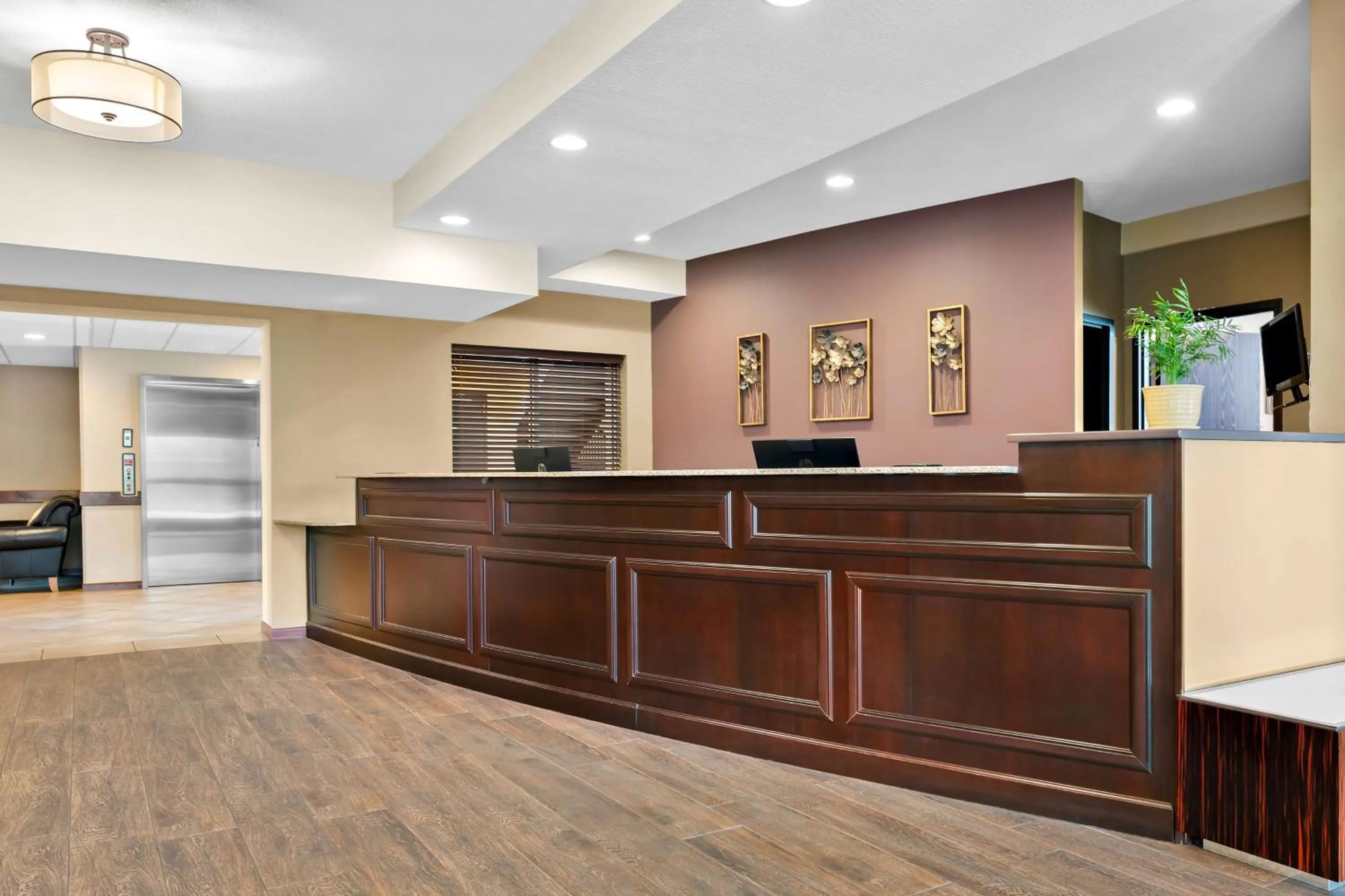 Lobby or reception in Best Western Paradise Inn