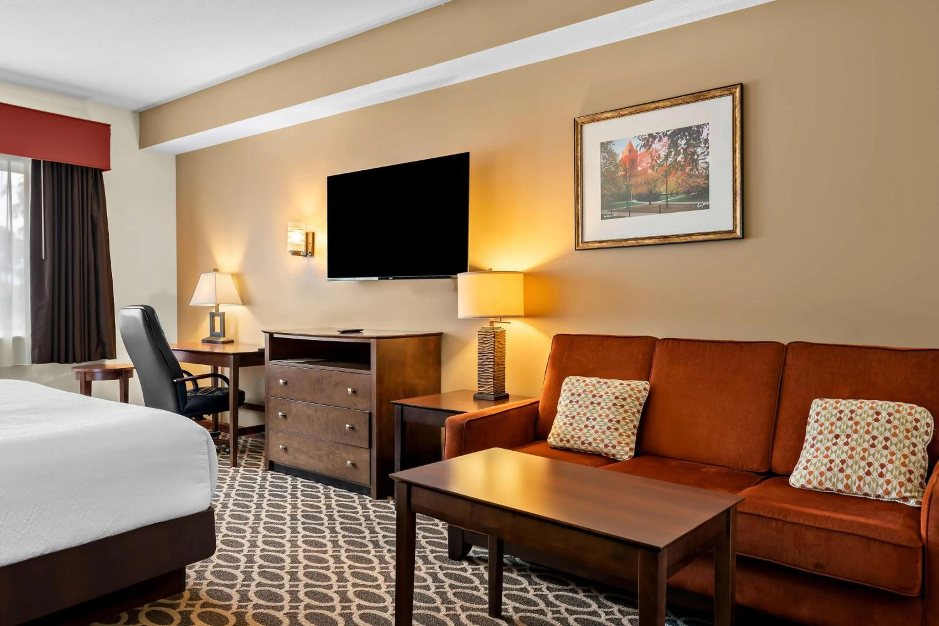 Bedroom, Bed in Best Western Paradise Inn