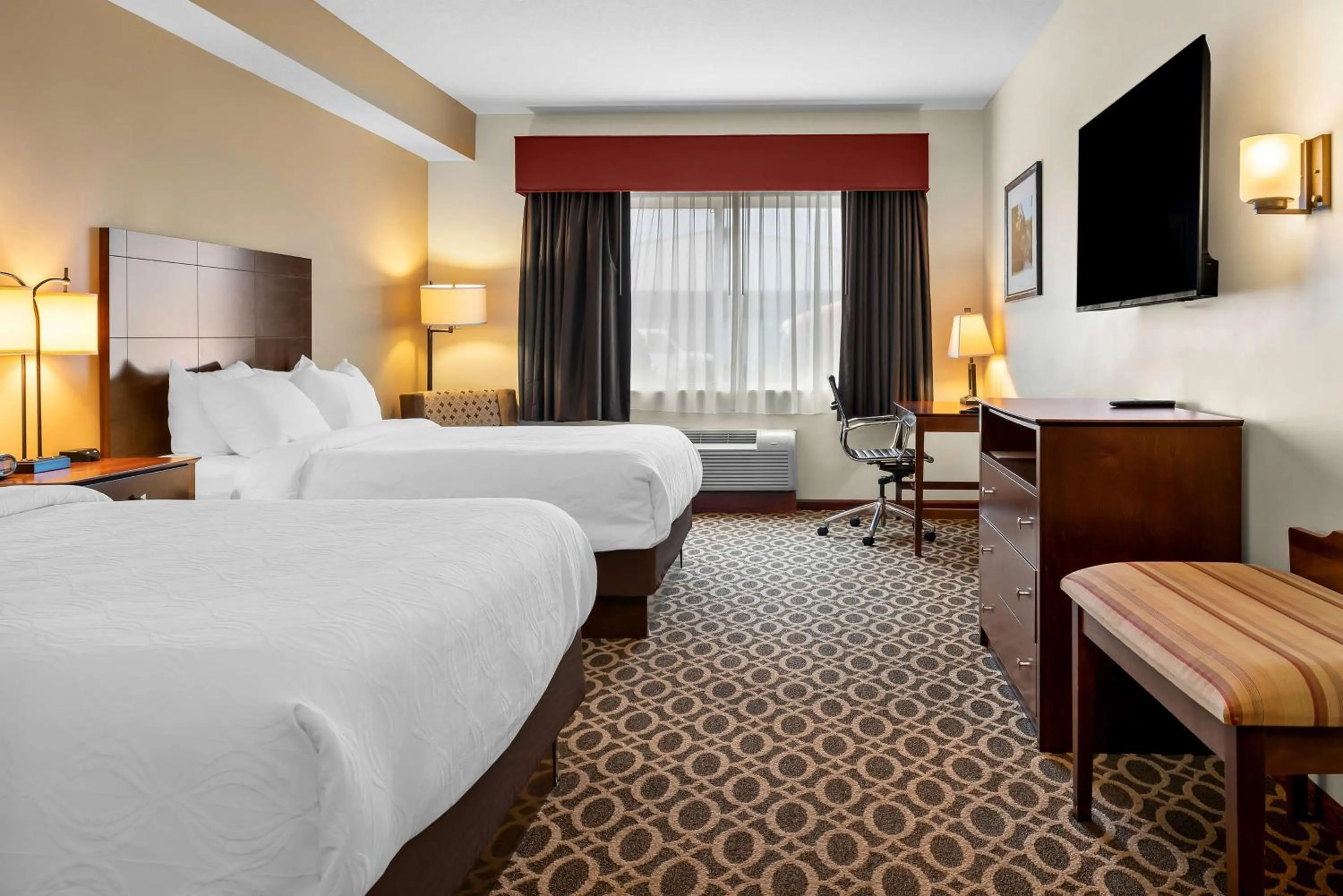 Bedroom, Bed in Best Western Paradise Inn