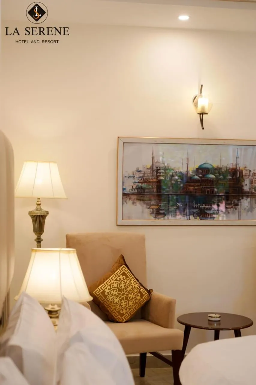 Restaurant/places to eat, Bed in La Serene Hotel and Resort Kalam by Khan Familia Travels