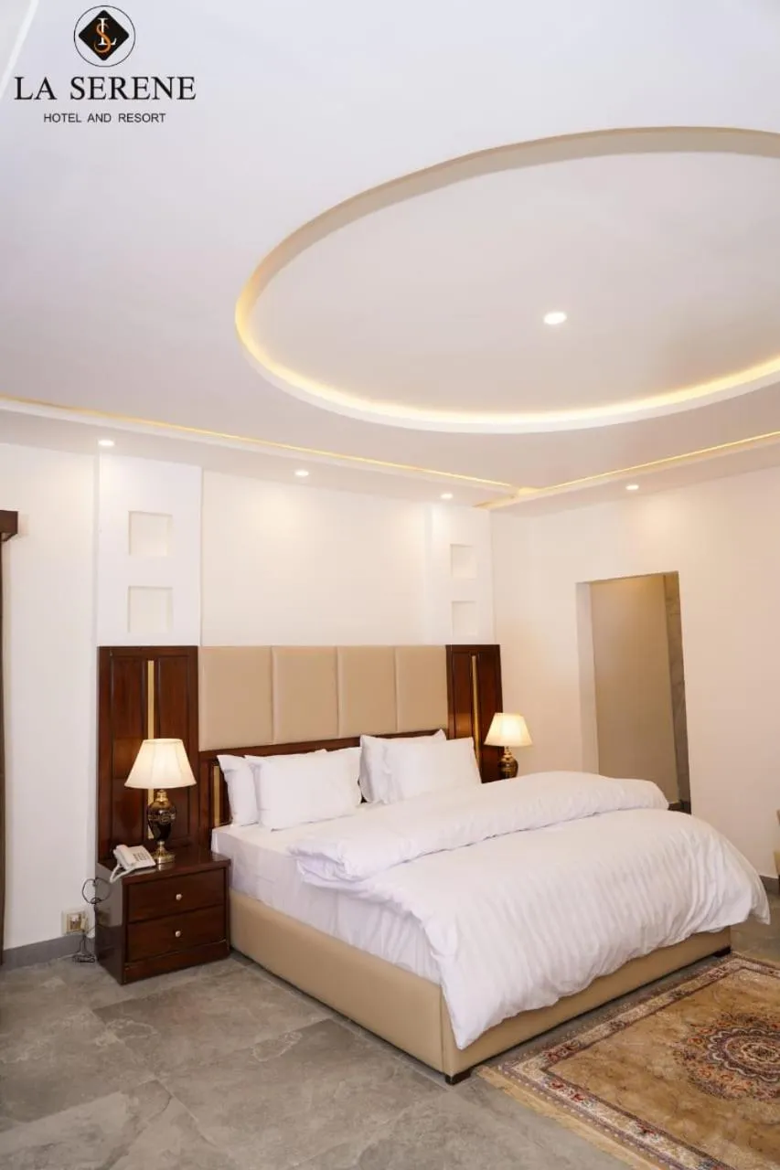 Restaurant/places to eat, Bed in La Serene Hotel and Resort Kalam by Khan Familia Travels