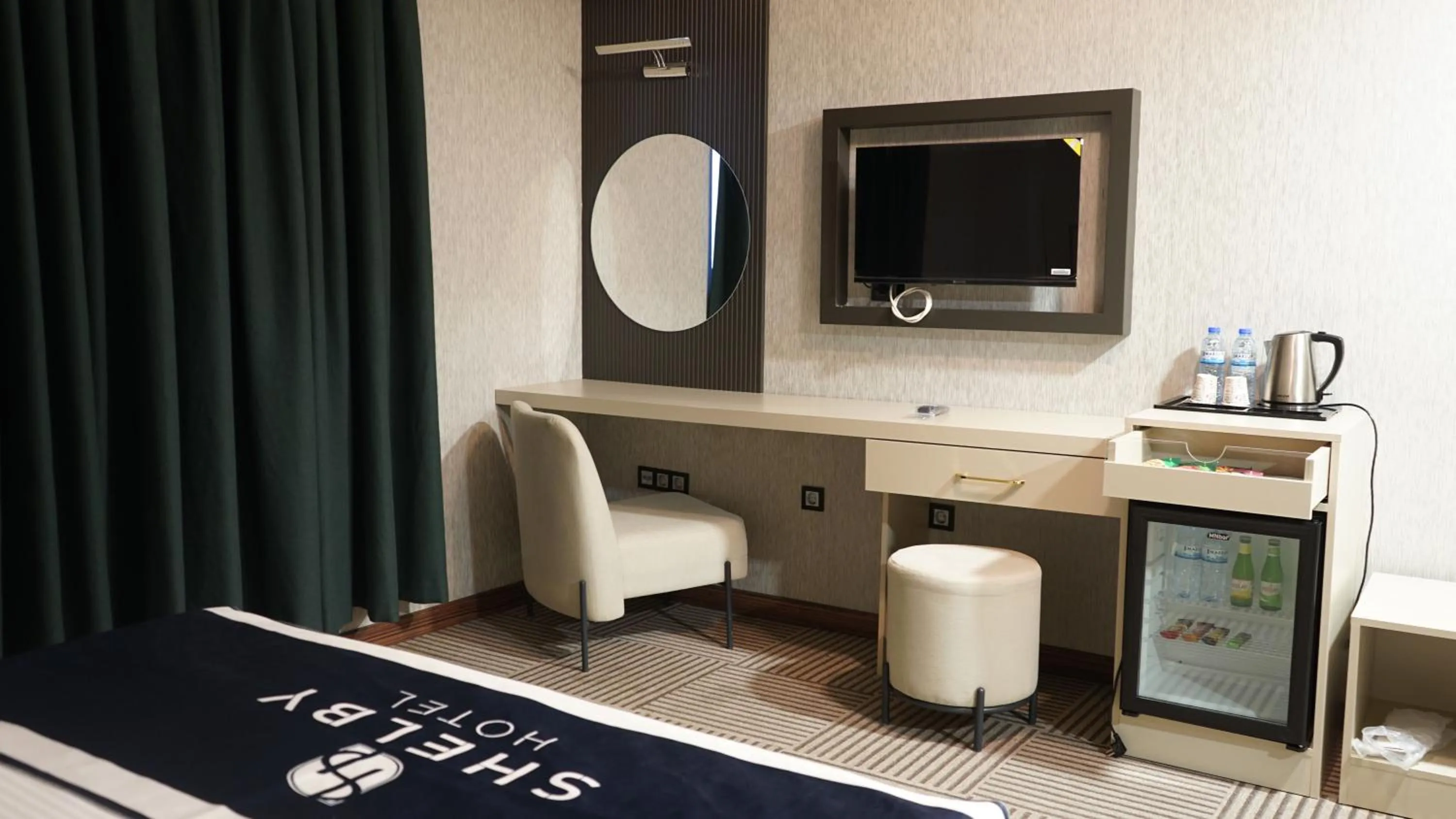 TV and multimedia in Shelby Hotel