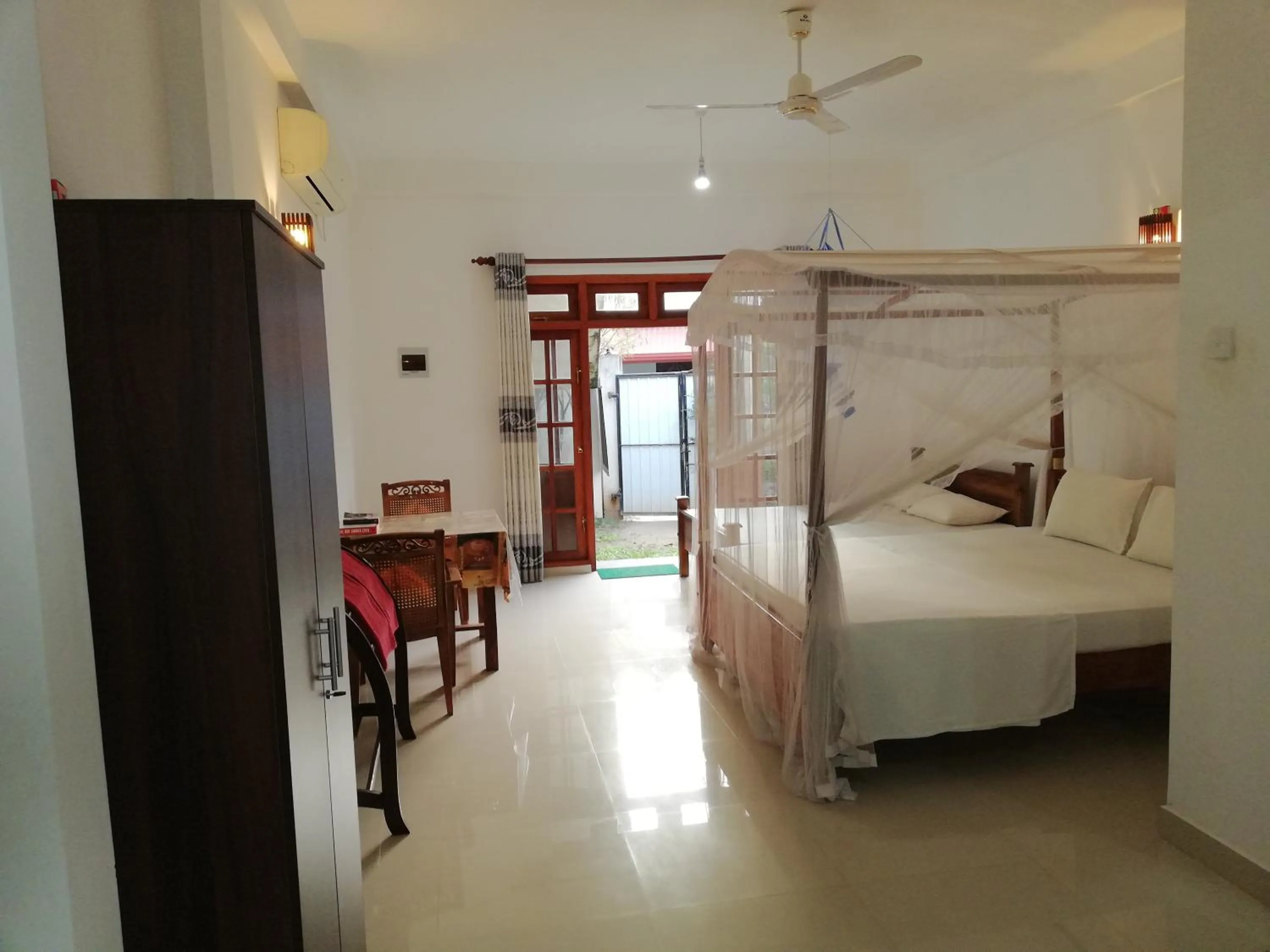 Photo of the whole room, Bed in Mirissa Cocoon