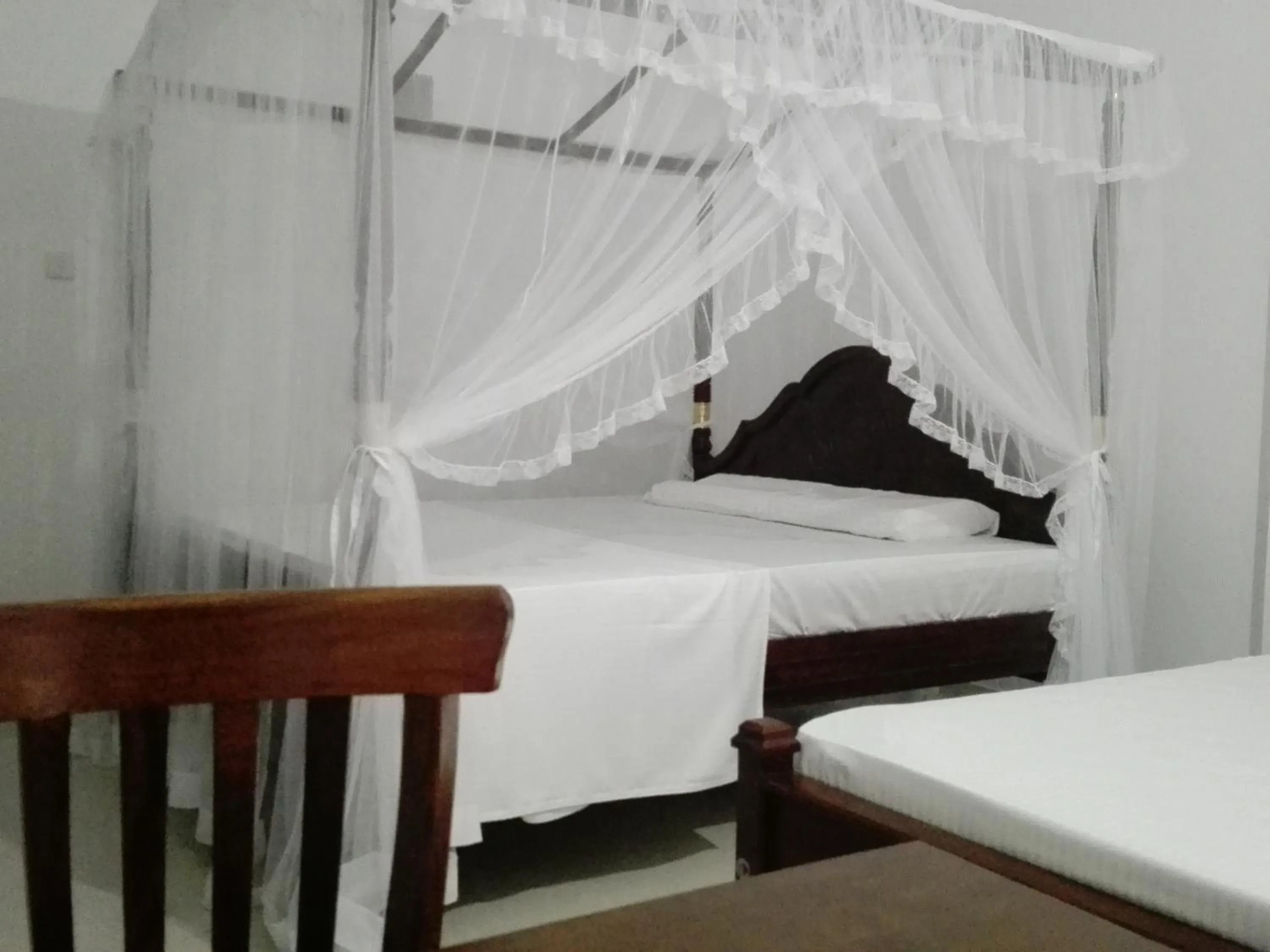 Property building, Bed in Mirissa Cocoon