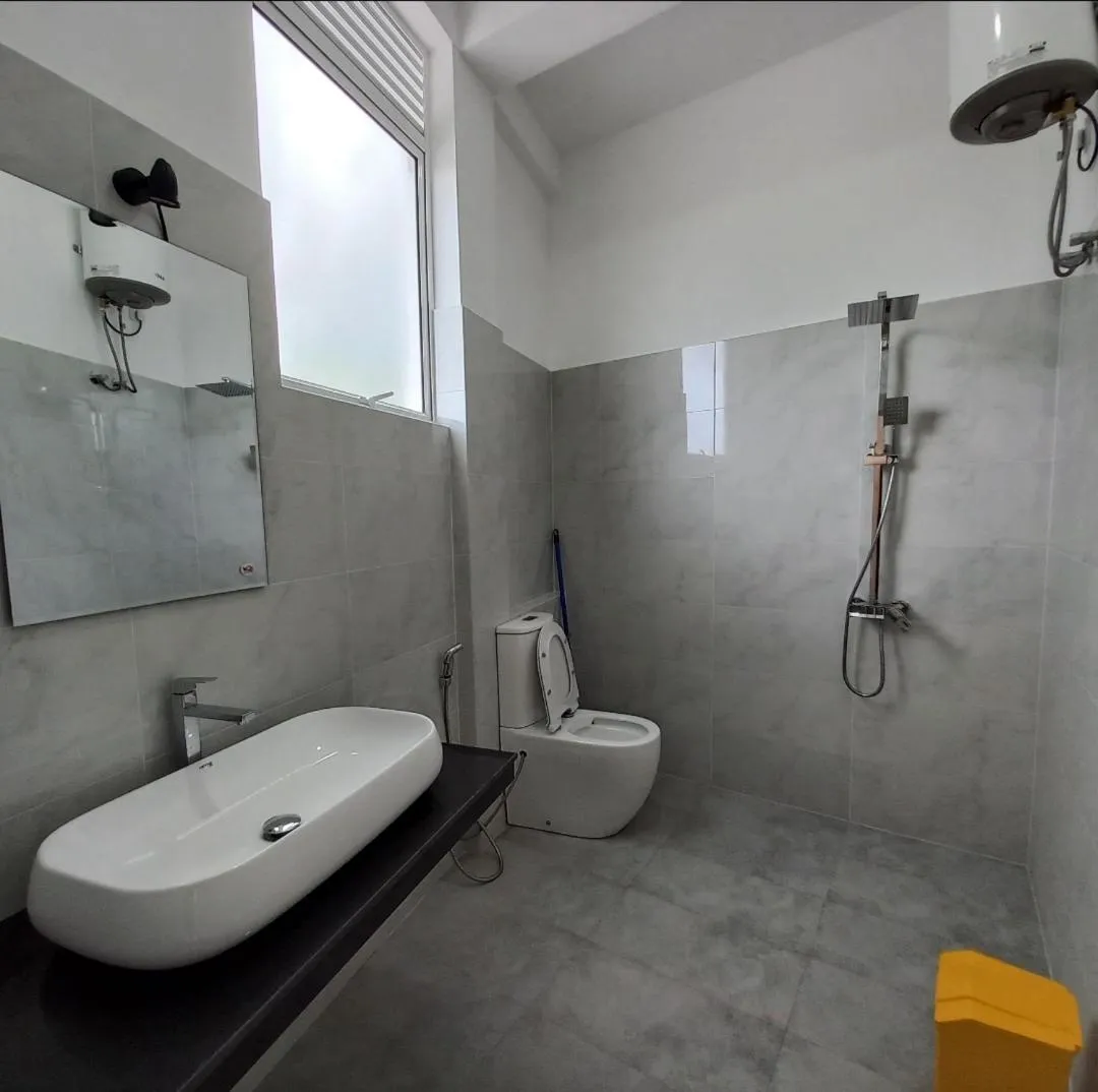 Toilet in Mirissa Cocoon