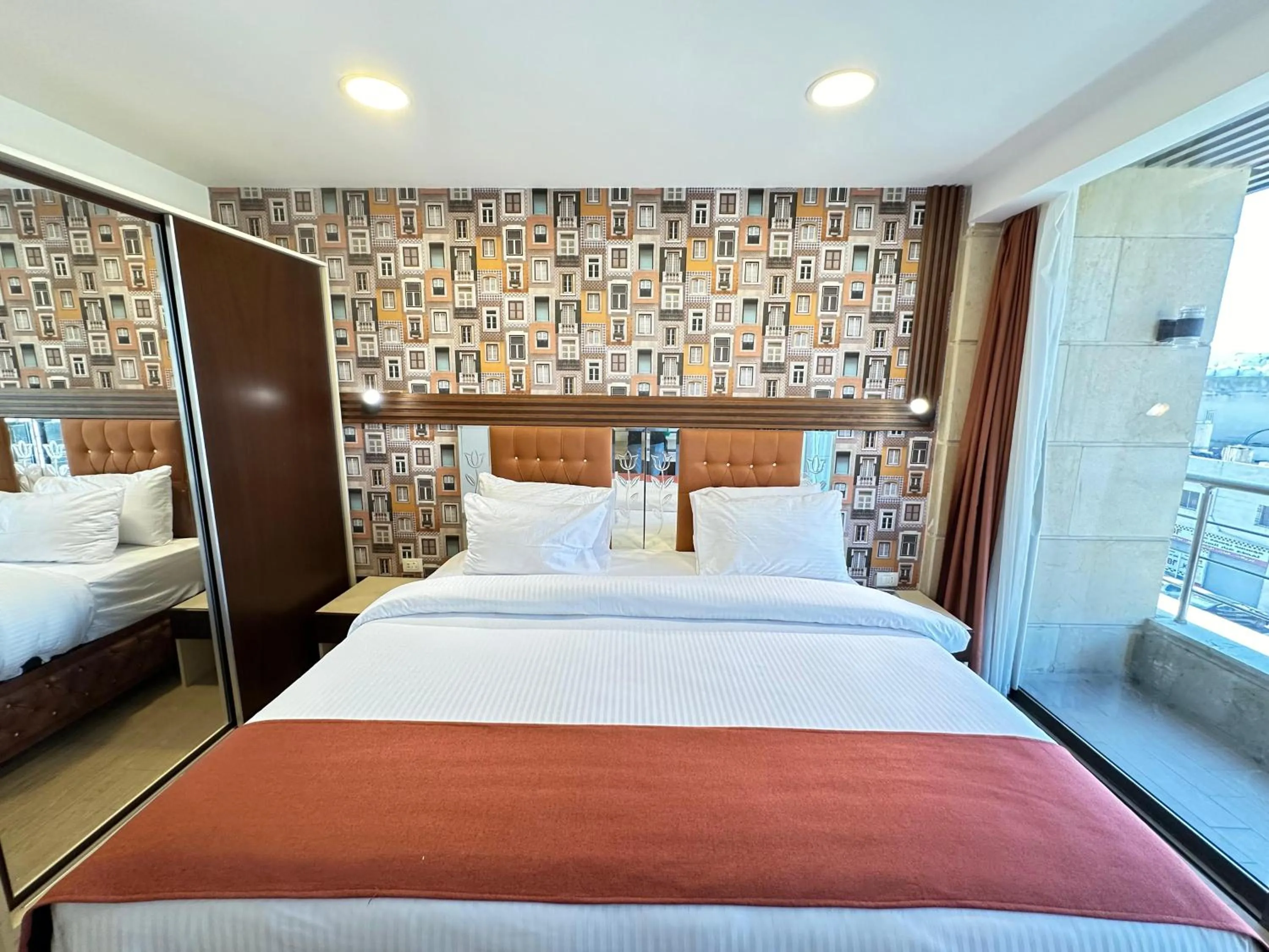 Bedroom, Bed in Londrina Hotel