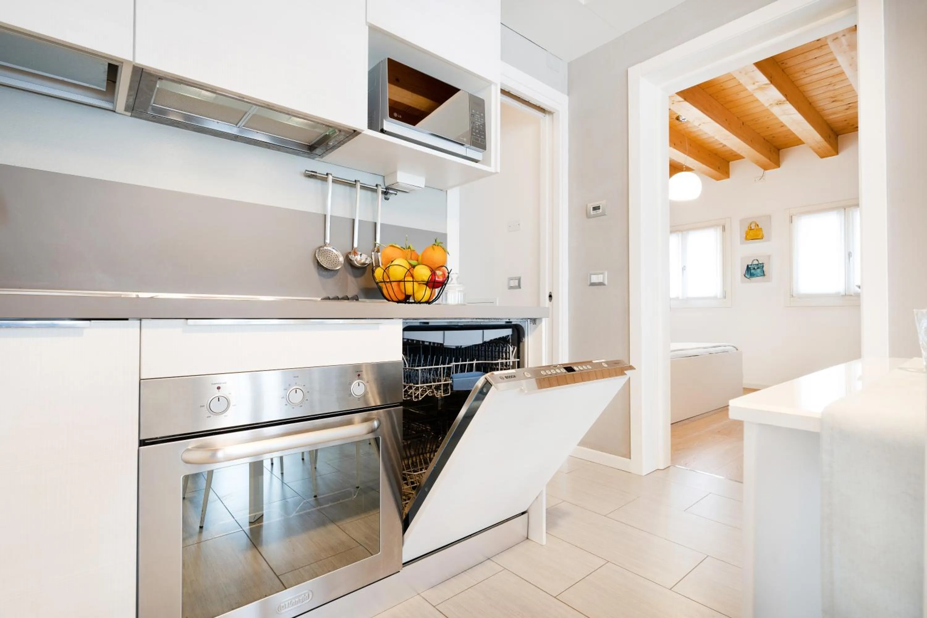 Kitchen or kitchenette in Ca' Degli Antichi Giardini Apartments