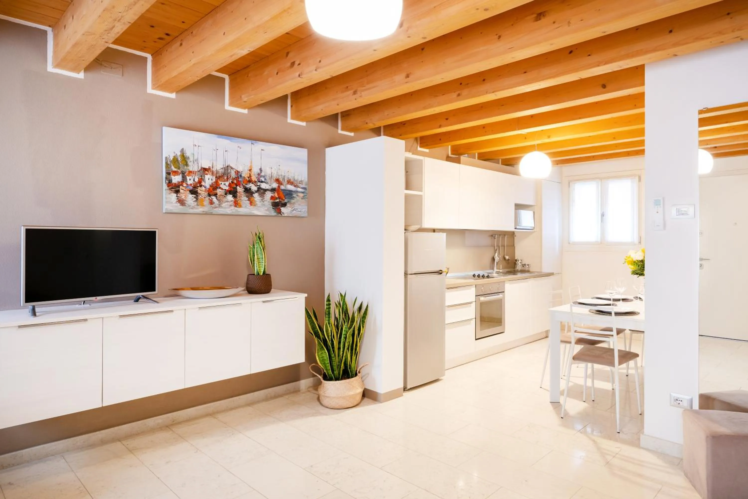 TV and multimedia in Ca' Degli Antichi Giardini Apartments