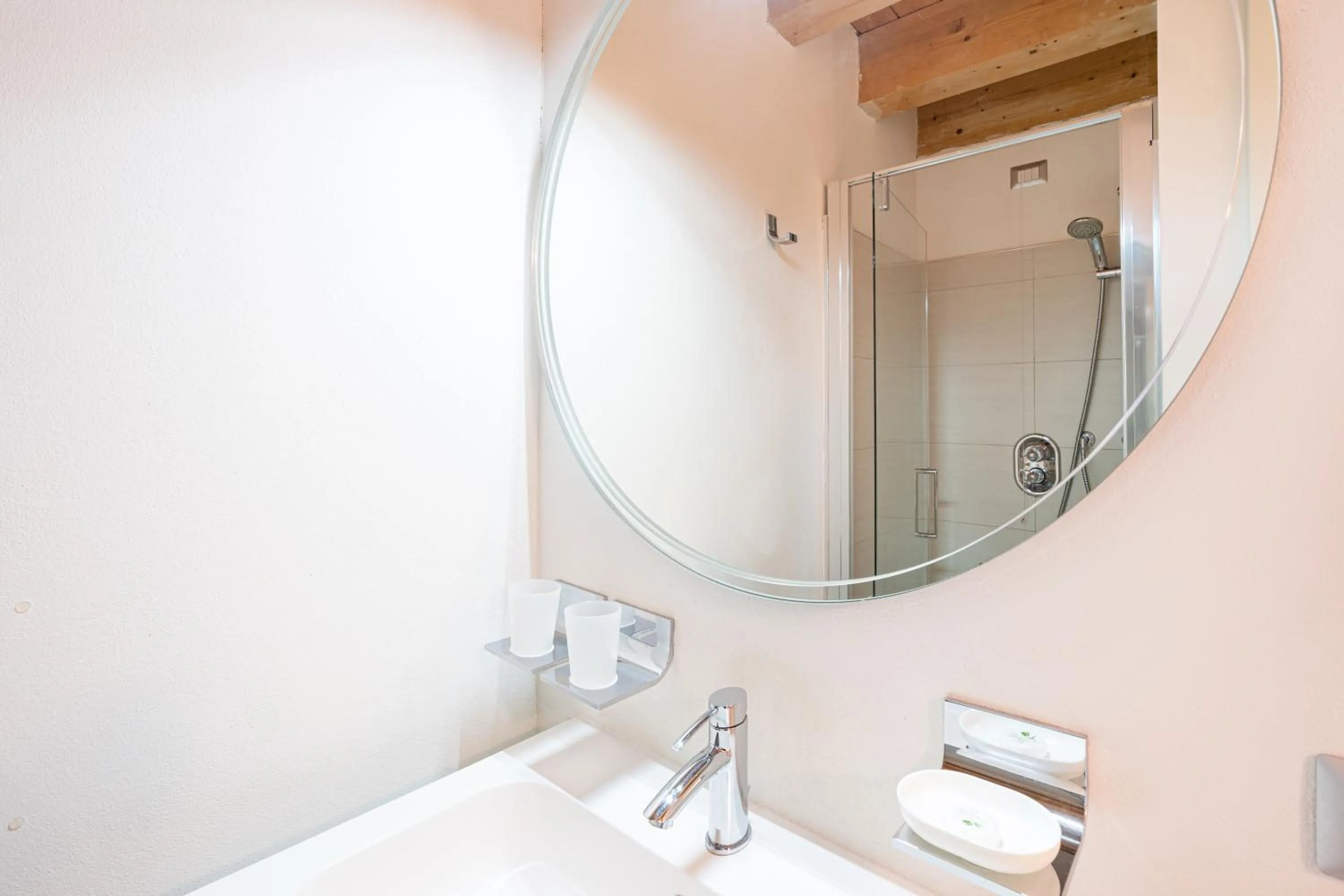 Bathroom in Ca' Degli Antichi Giardini Apartments