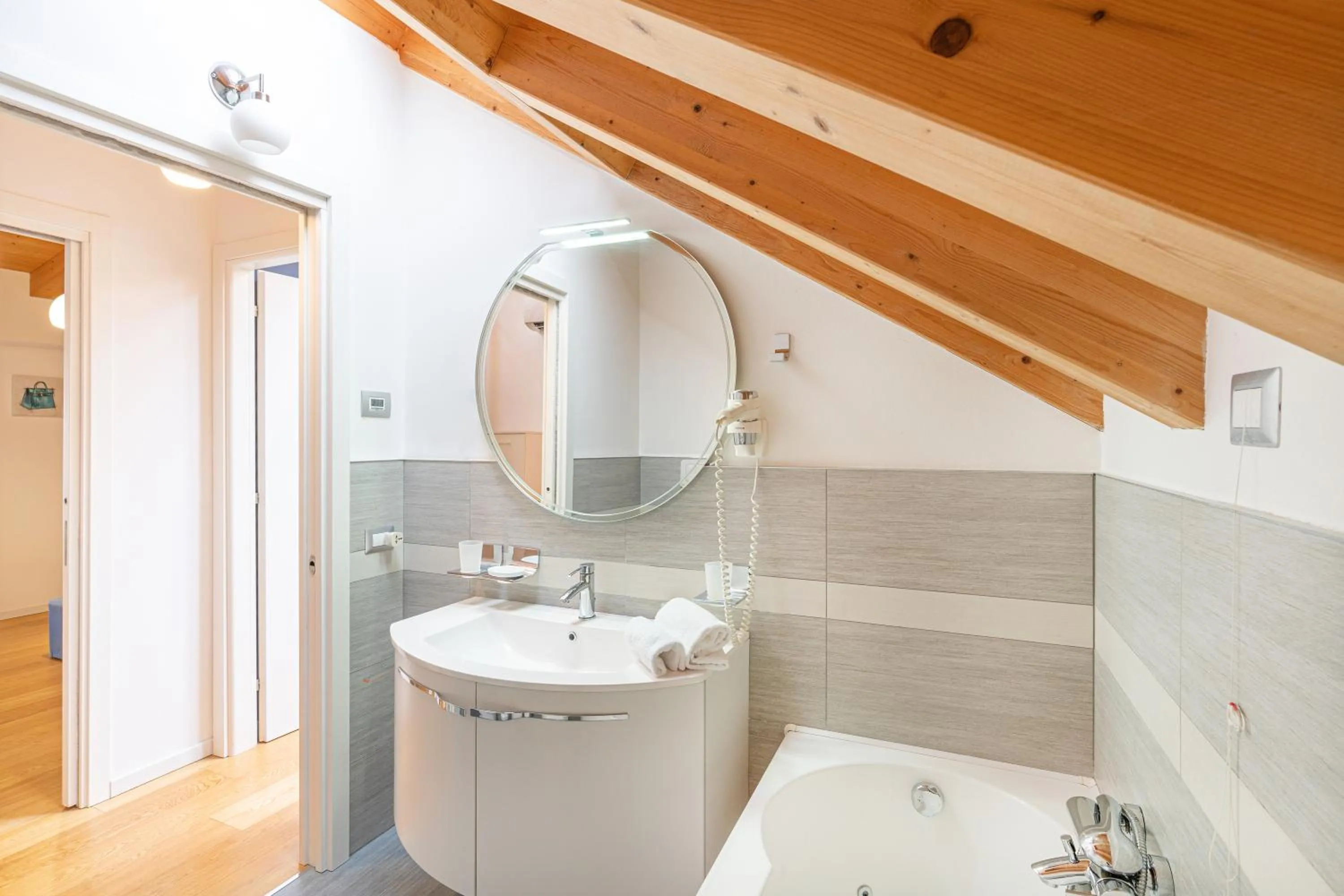 Bathroom in Ca' Degli Antichi Giardini Apartments