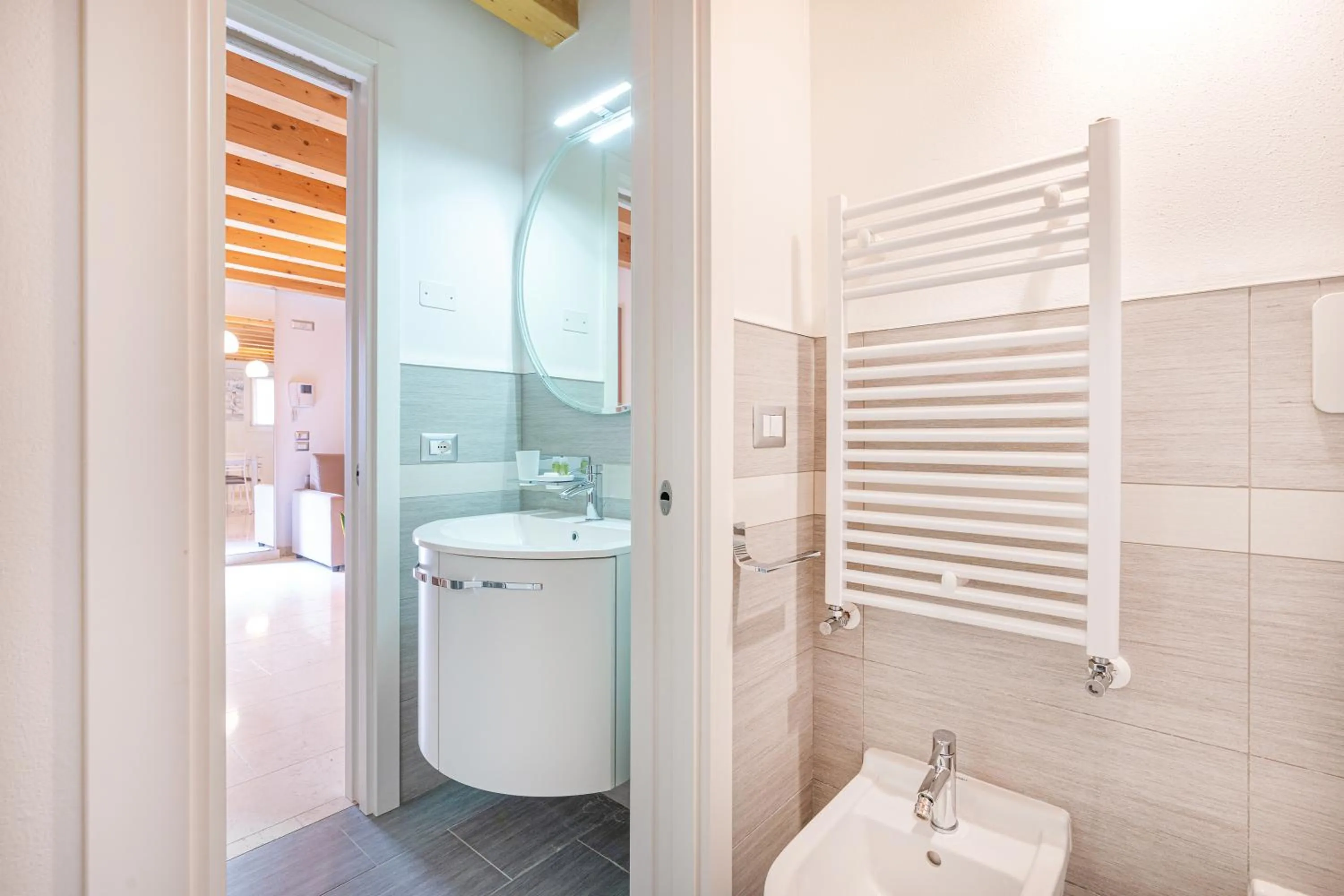 Bathroom in Ca' Degli Antichi Giardini Apartments