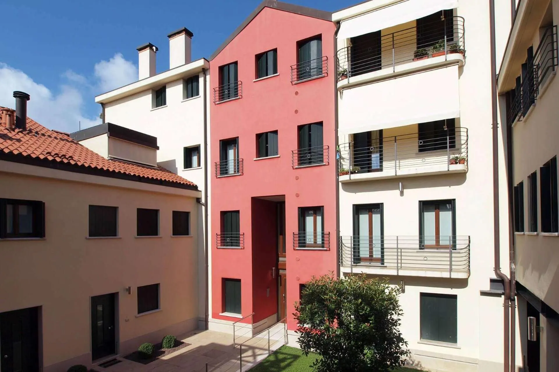 Property building in Ca' Degli Antichi Giardini Apartments