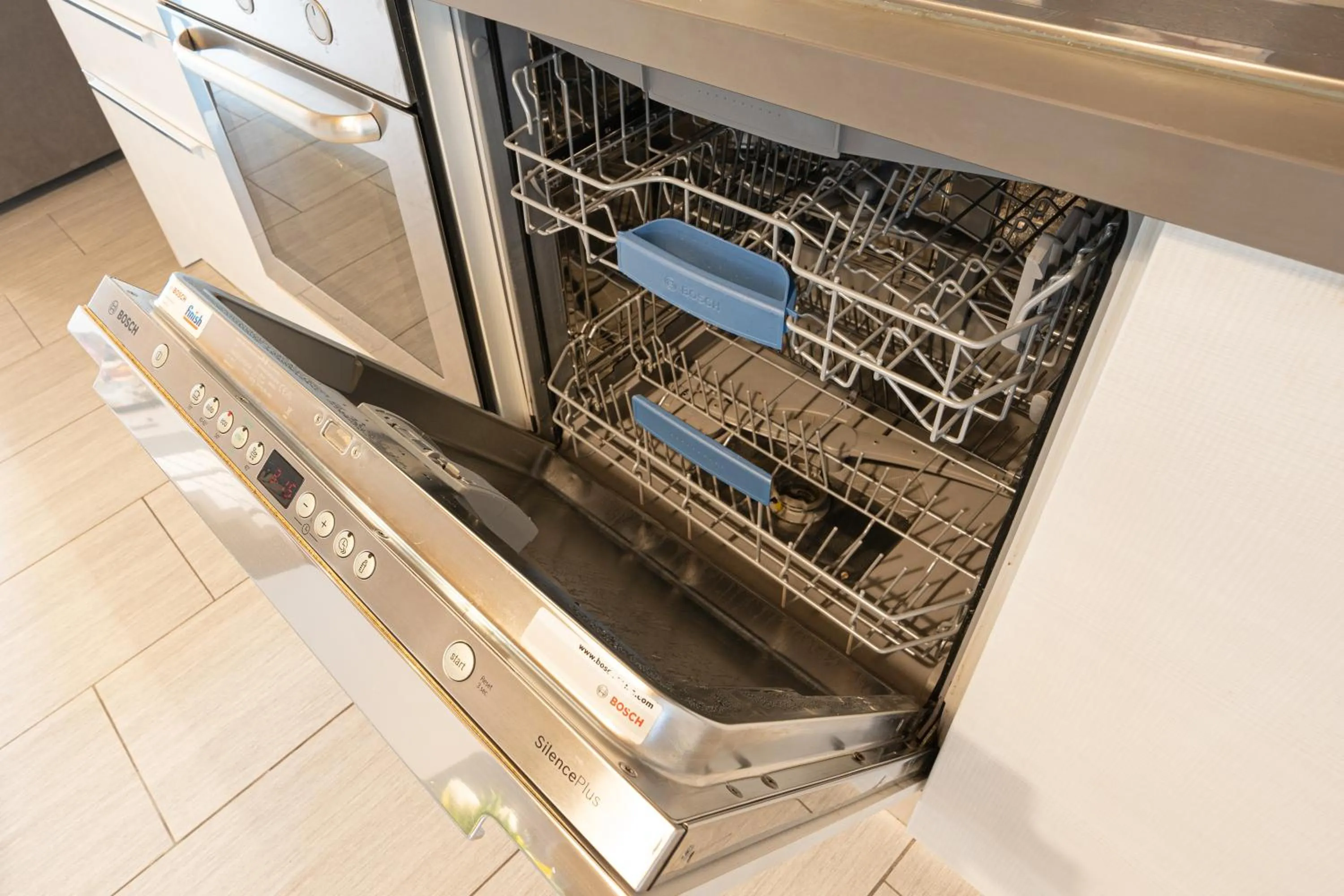 dishwasher in Ca' Degli Antichi Giardini Apartments