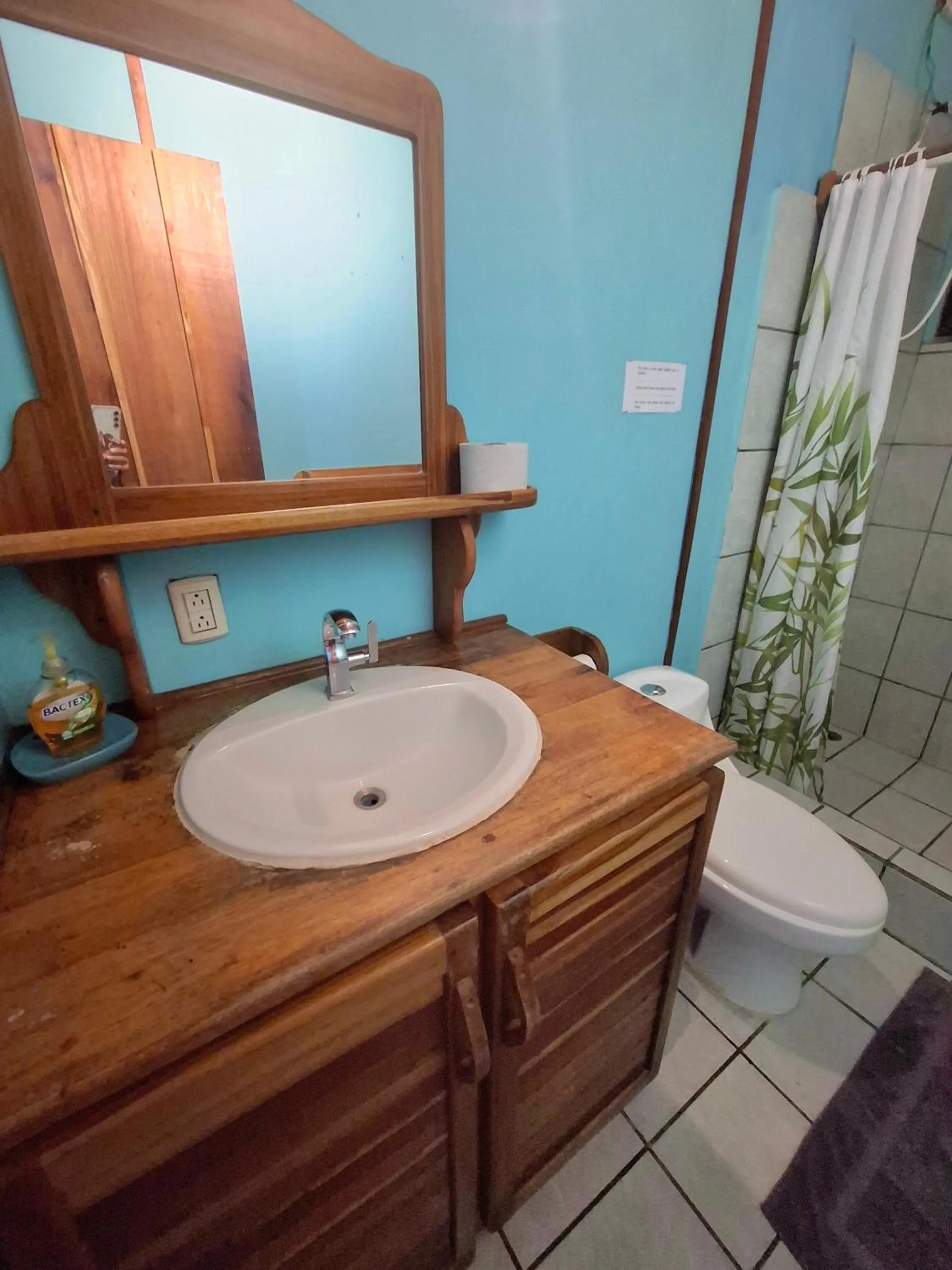Bathroom in El Jardin de Playa Negra