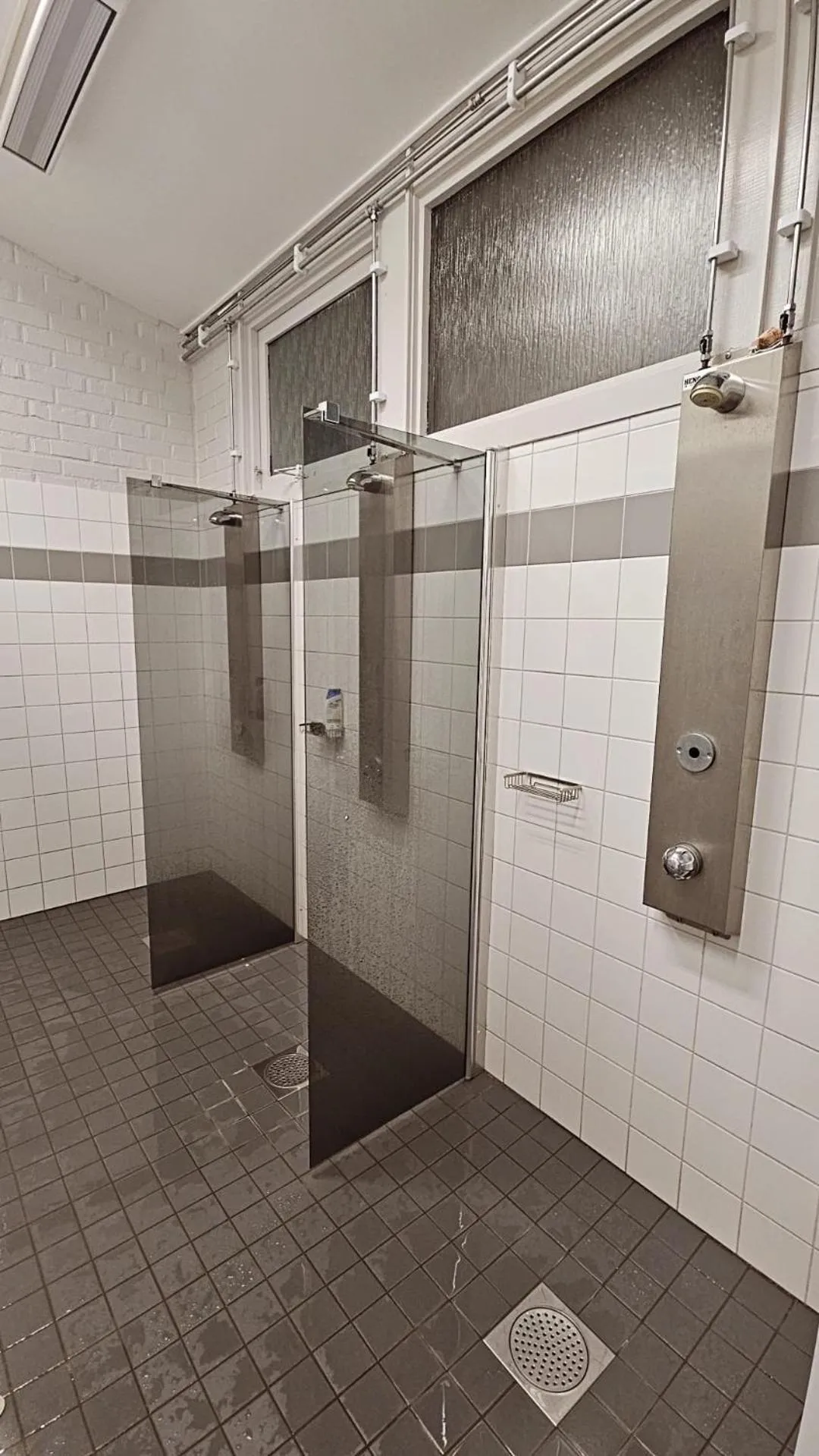 Shower in Kallhällsbaden Strandhotell