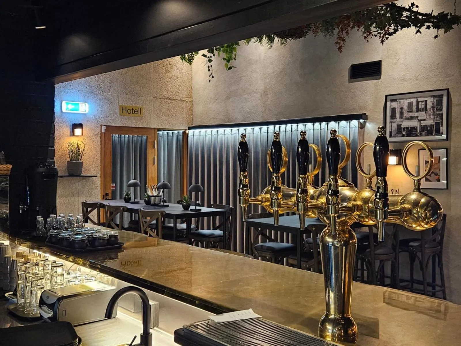 Restaurant/places to eat in Kallhällsbaden Strandhotell