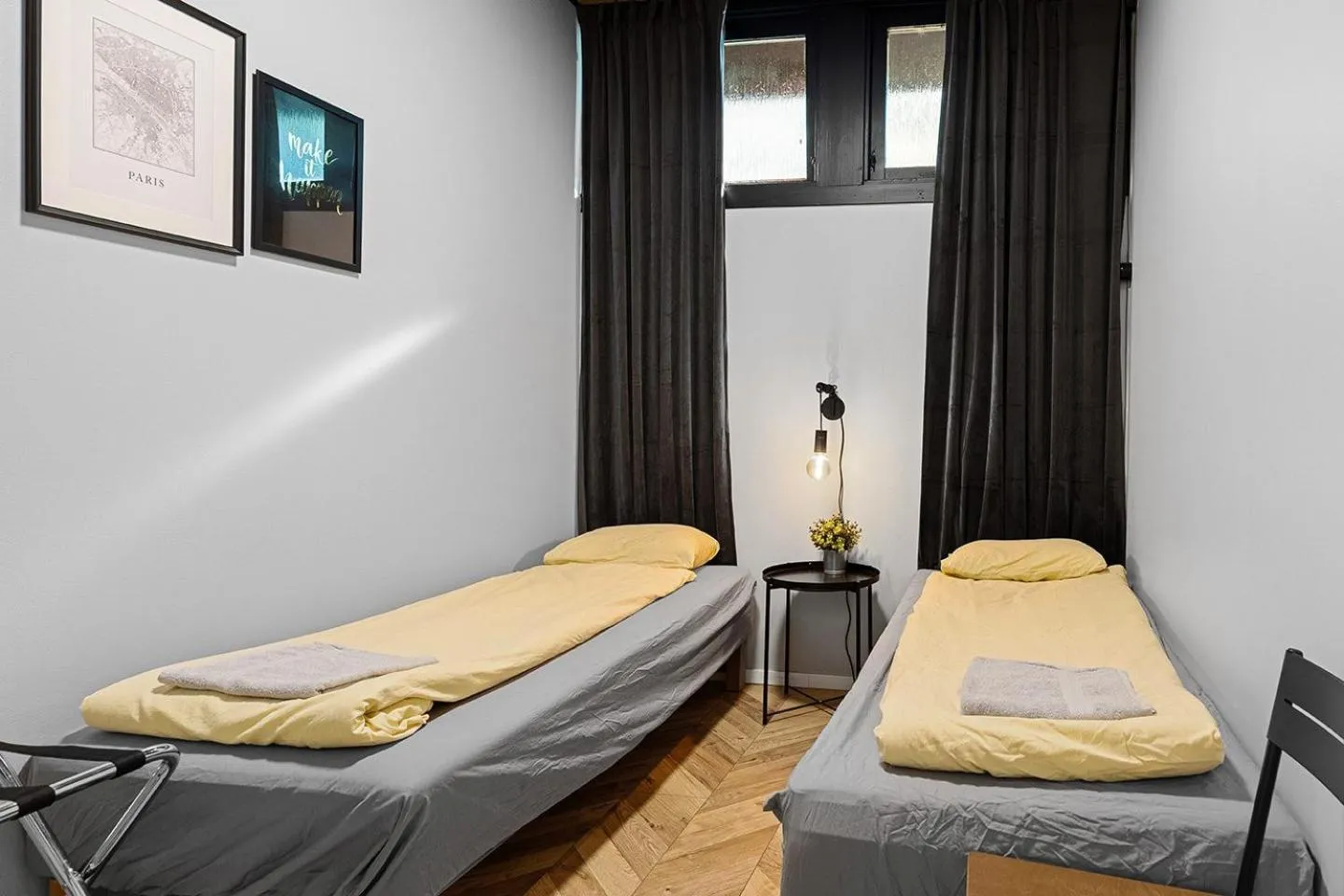 Toilet, Bed in Kallhällsbaden Strandhotell