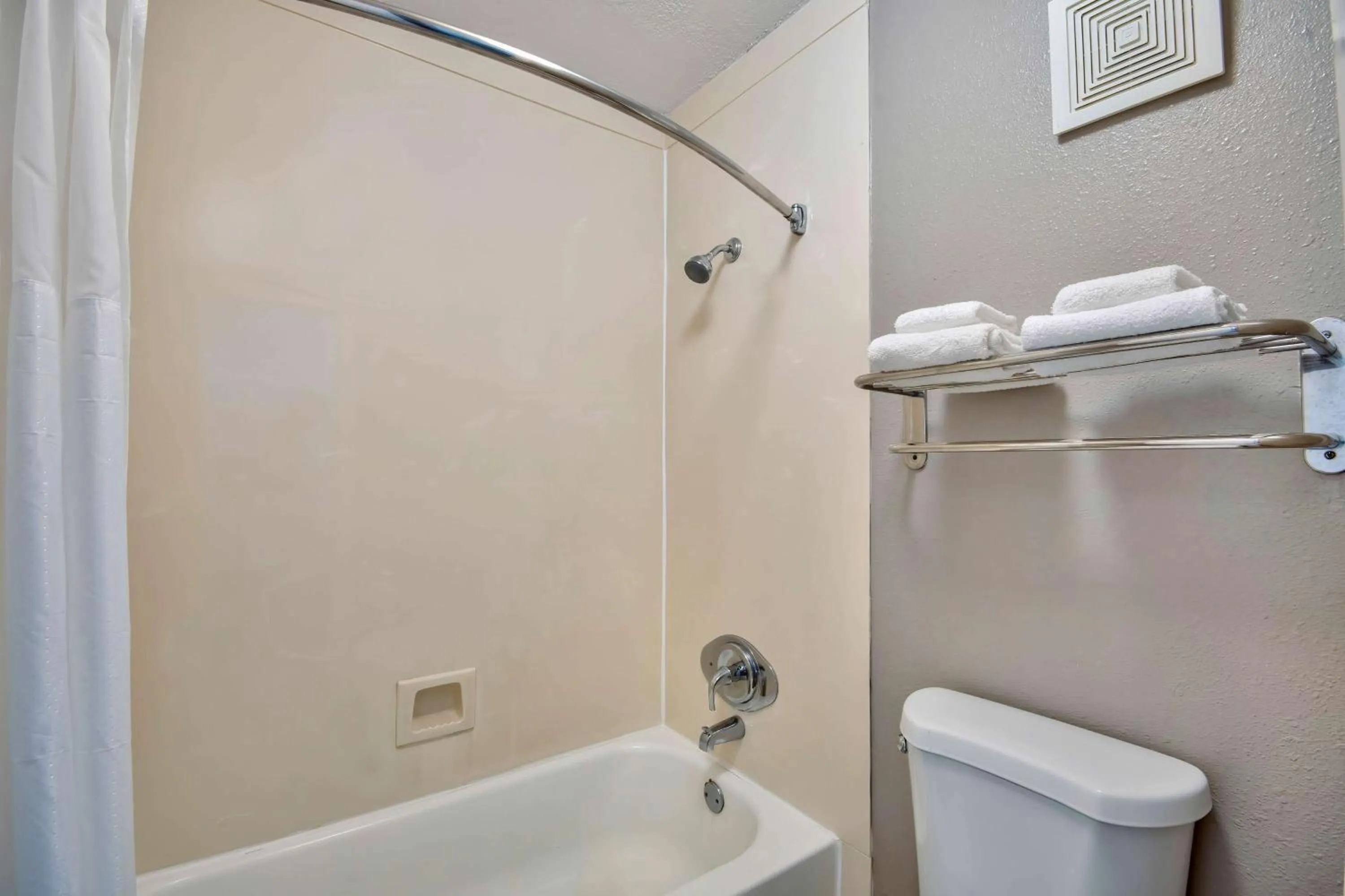 Bathroom in Motel 6 Bossier City, La