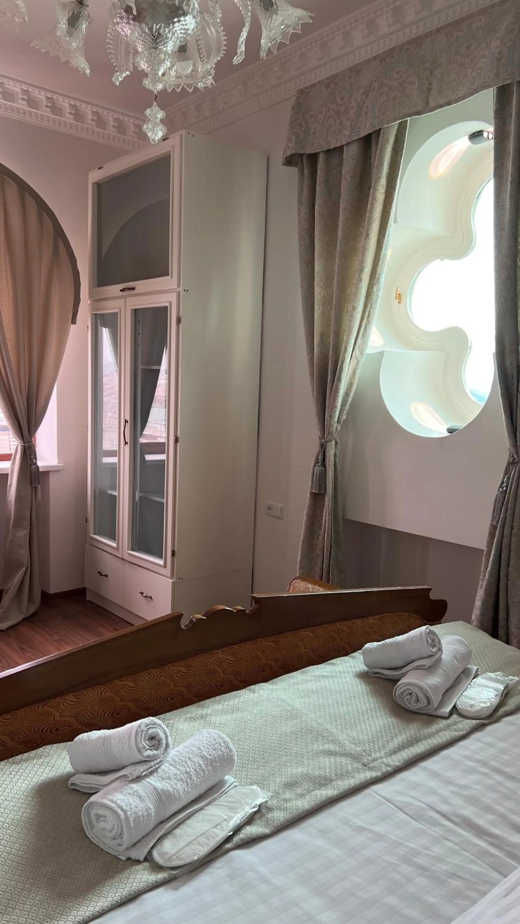 Bed in Otyak Plaza Hotel Airport Zvartnots EVN