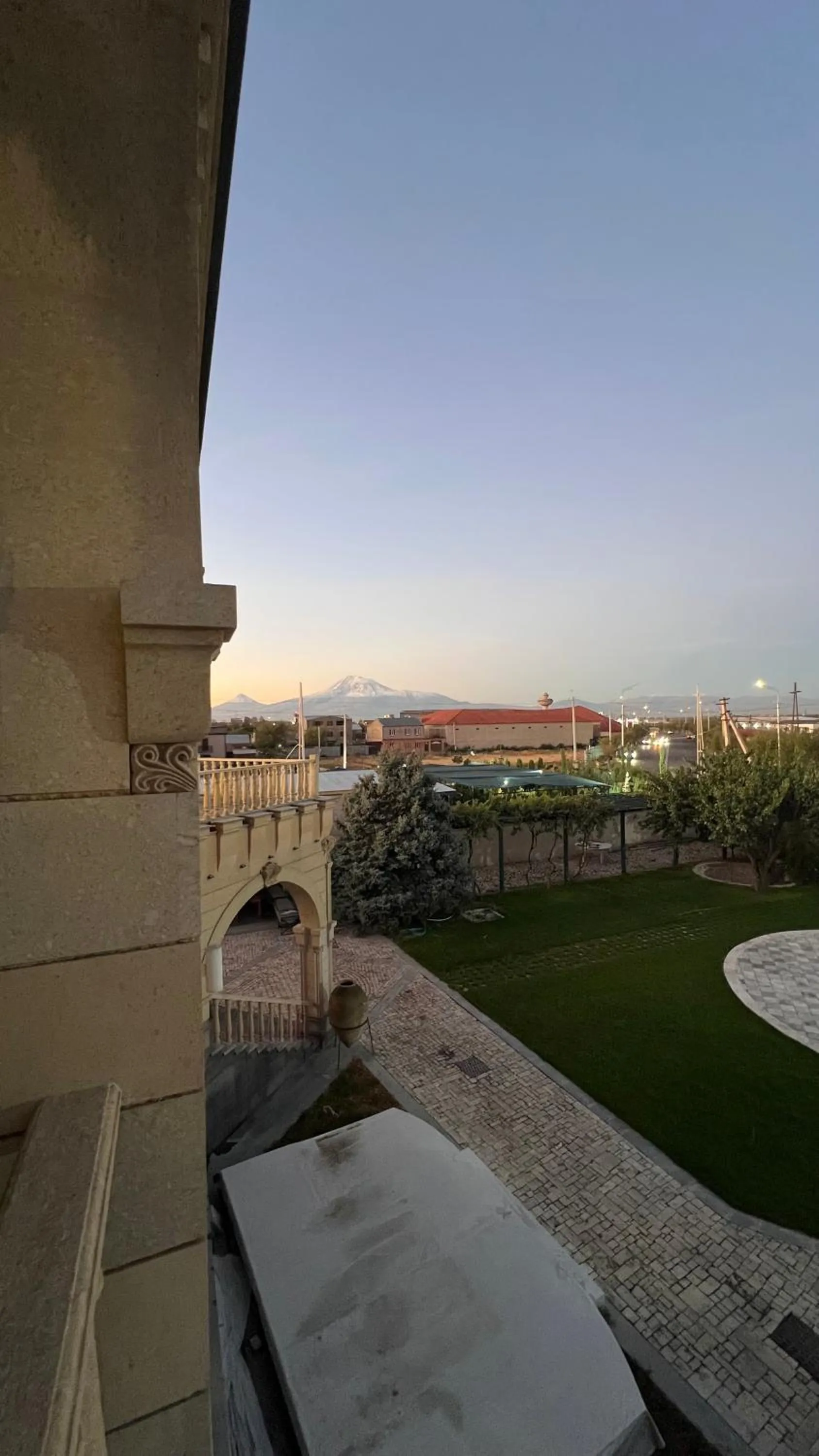 Otyak Plaza Hotel Airport Zvartnots EVN