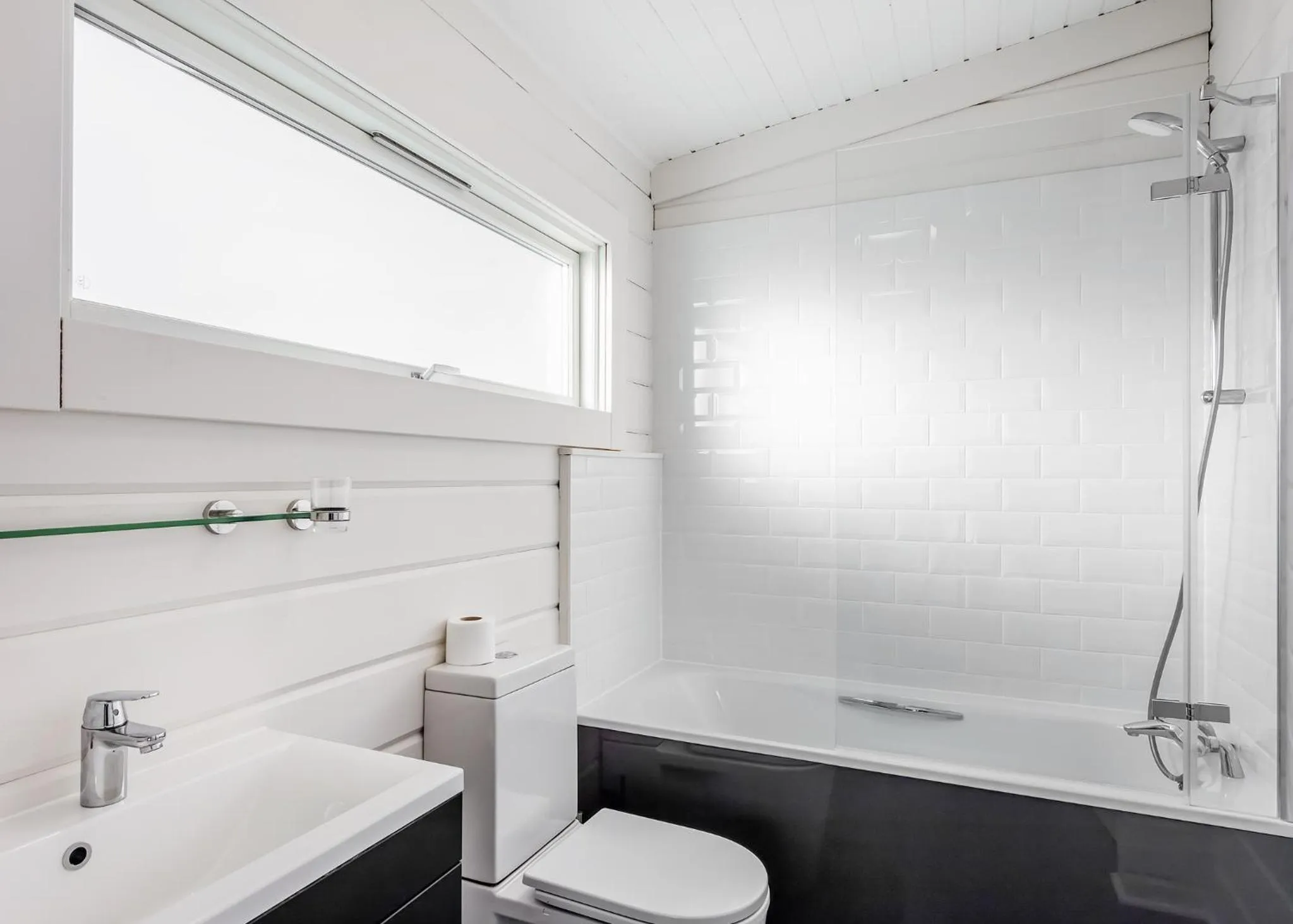 Property building in Roydon Marina Village