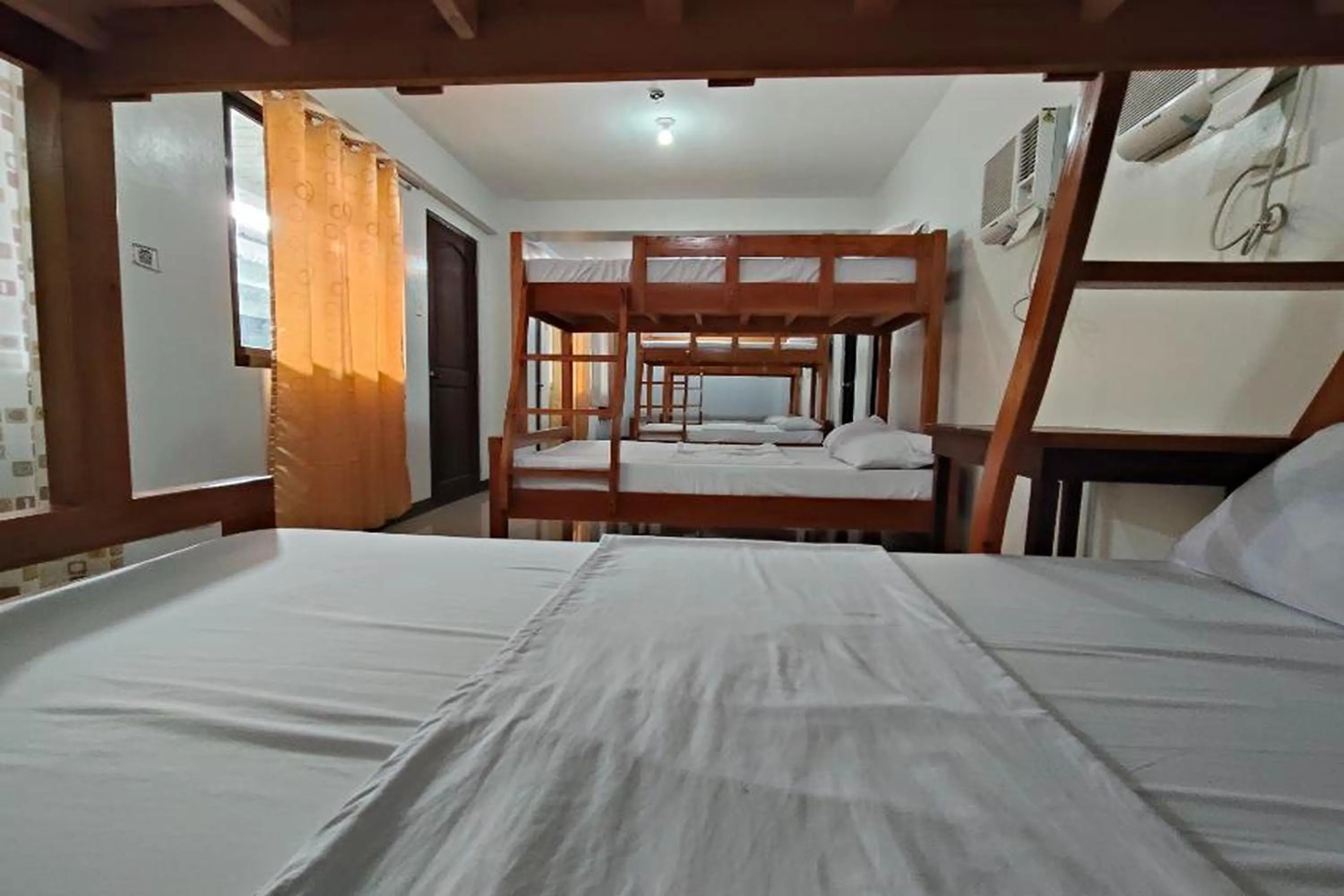 Bed in Benediktus Pilgerhaus Inn Vigan