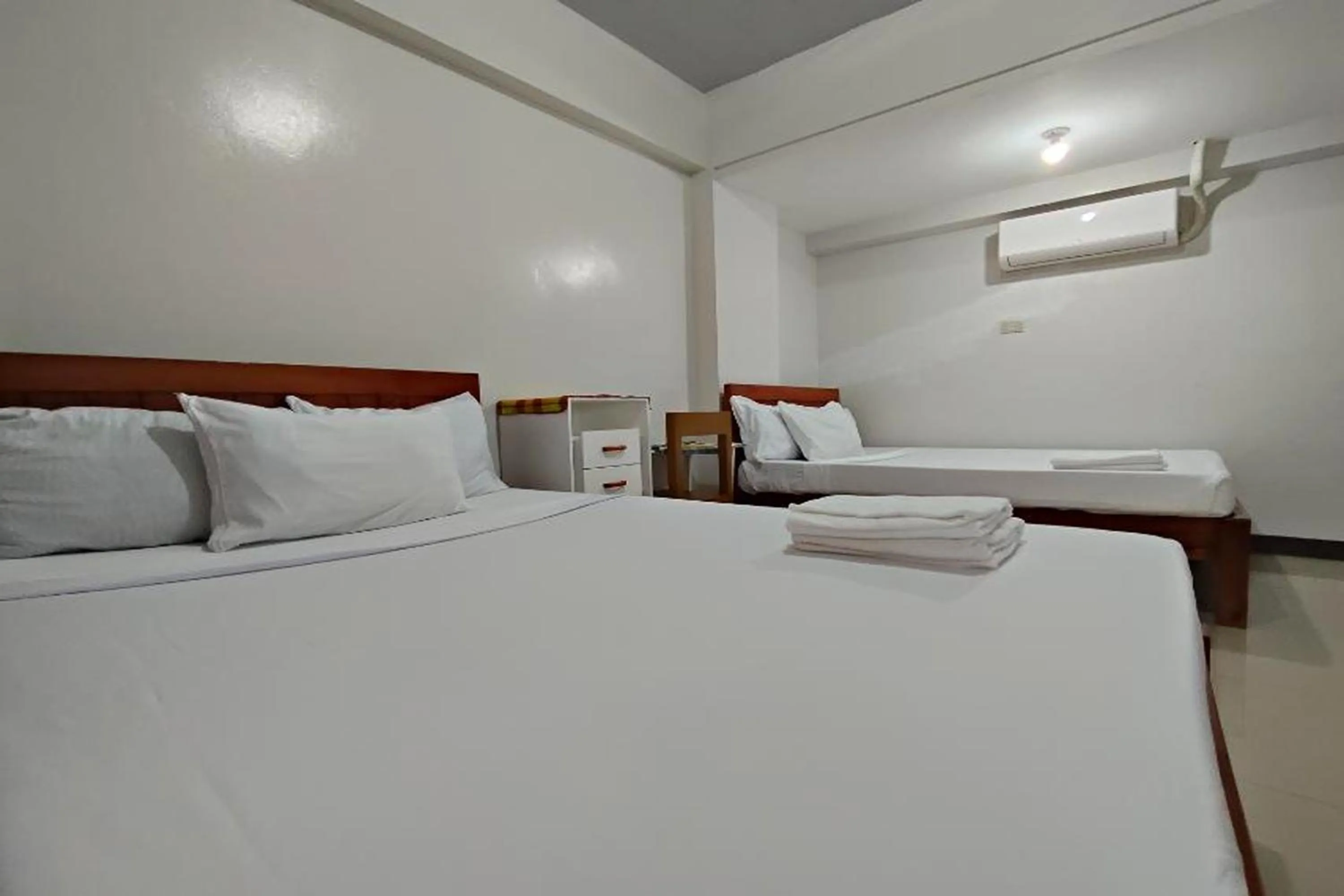 Bed in Benediktus Pilgerhaus Inn Vigan