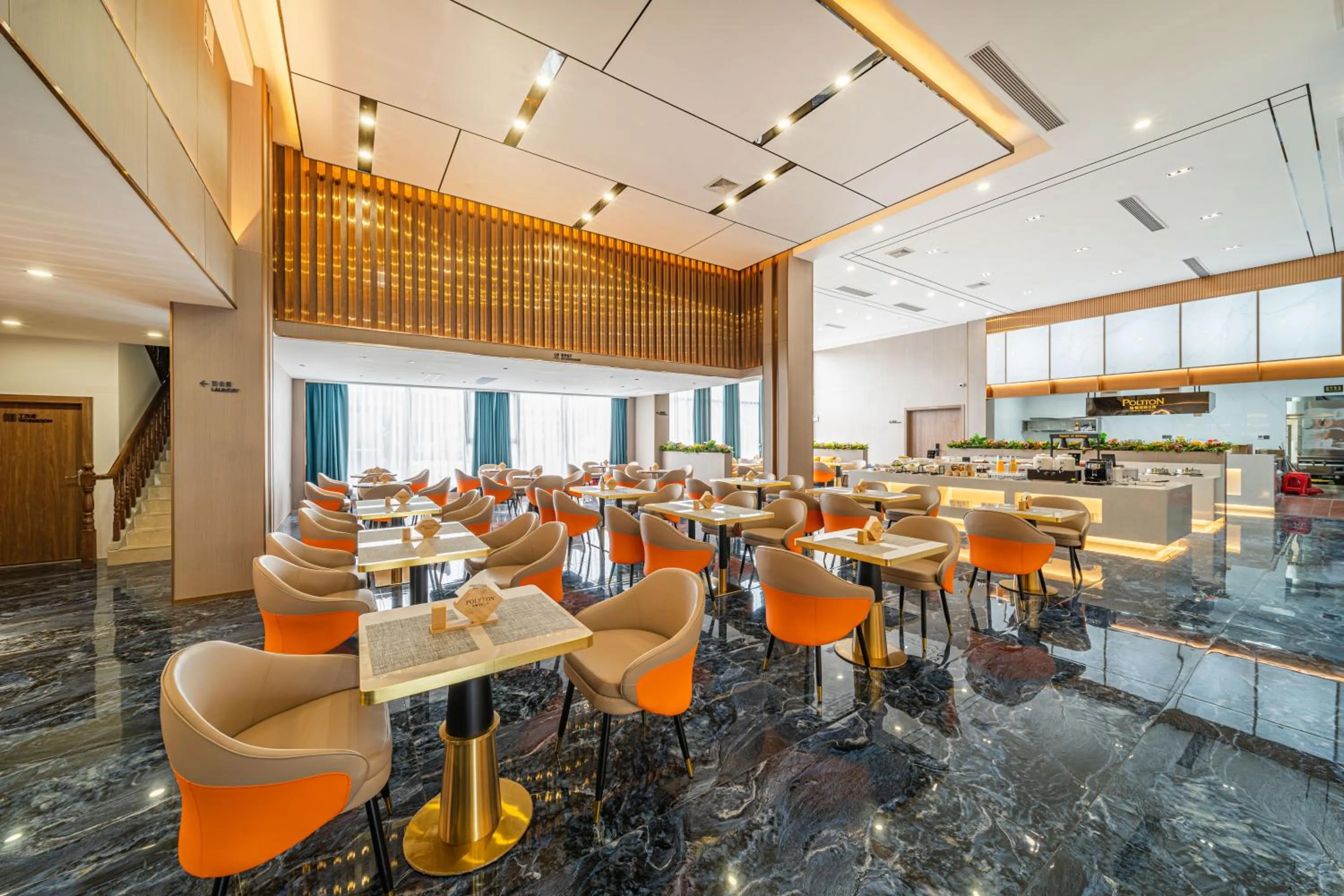 Restaurant/places to eat in Poltton Century Hotel Yangjiang Jinshan Road