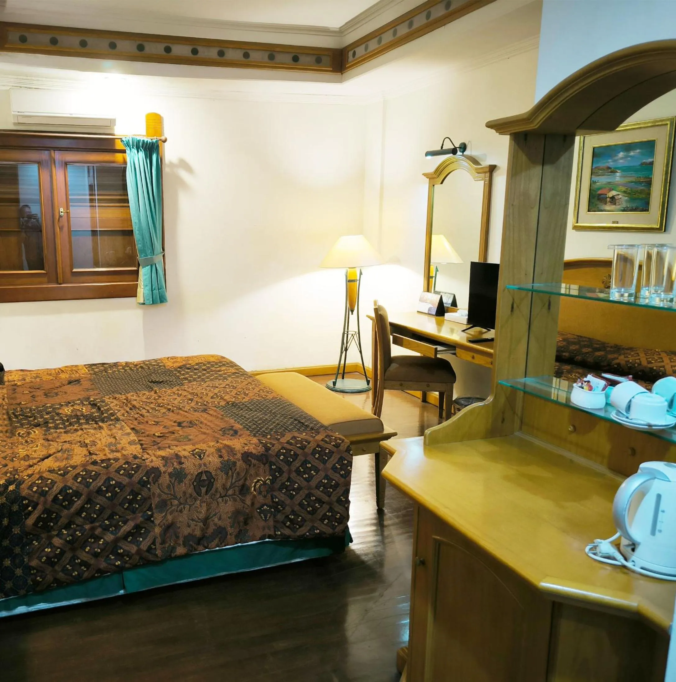 Bedroom, Bed in Kresna Hotel