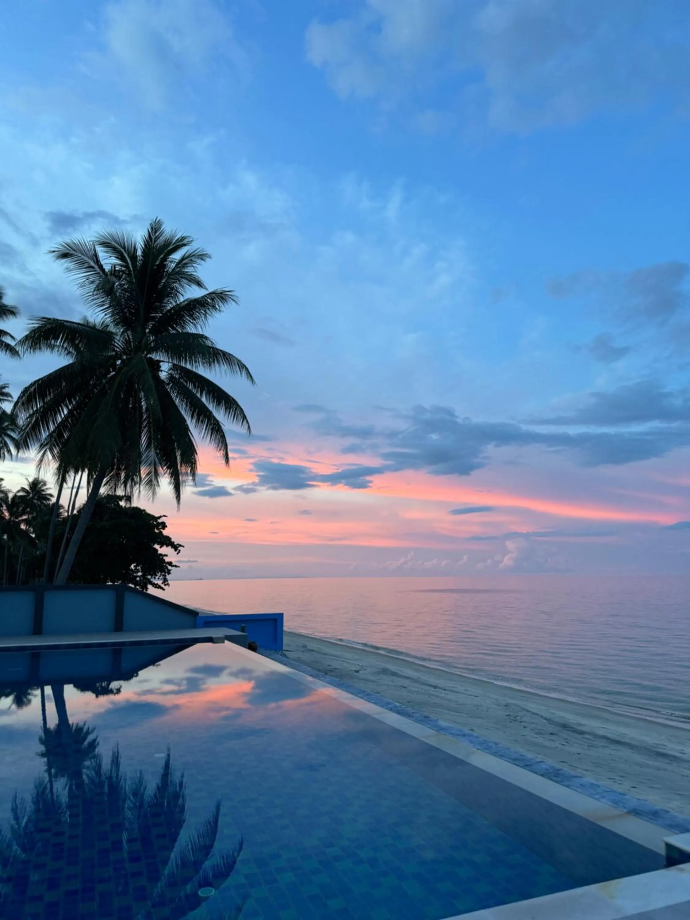 Reboot Retreat Beach Resort, Restaurant, and Coffee Shop