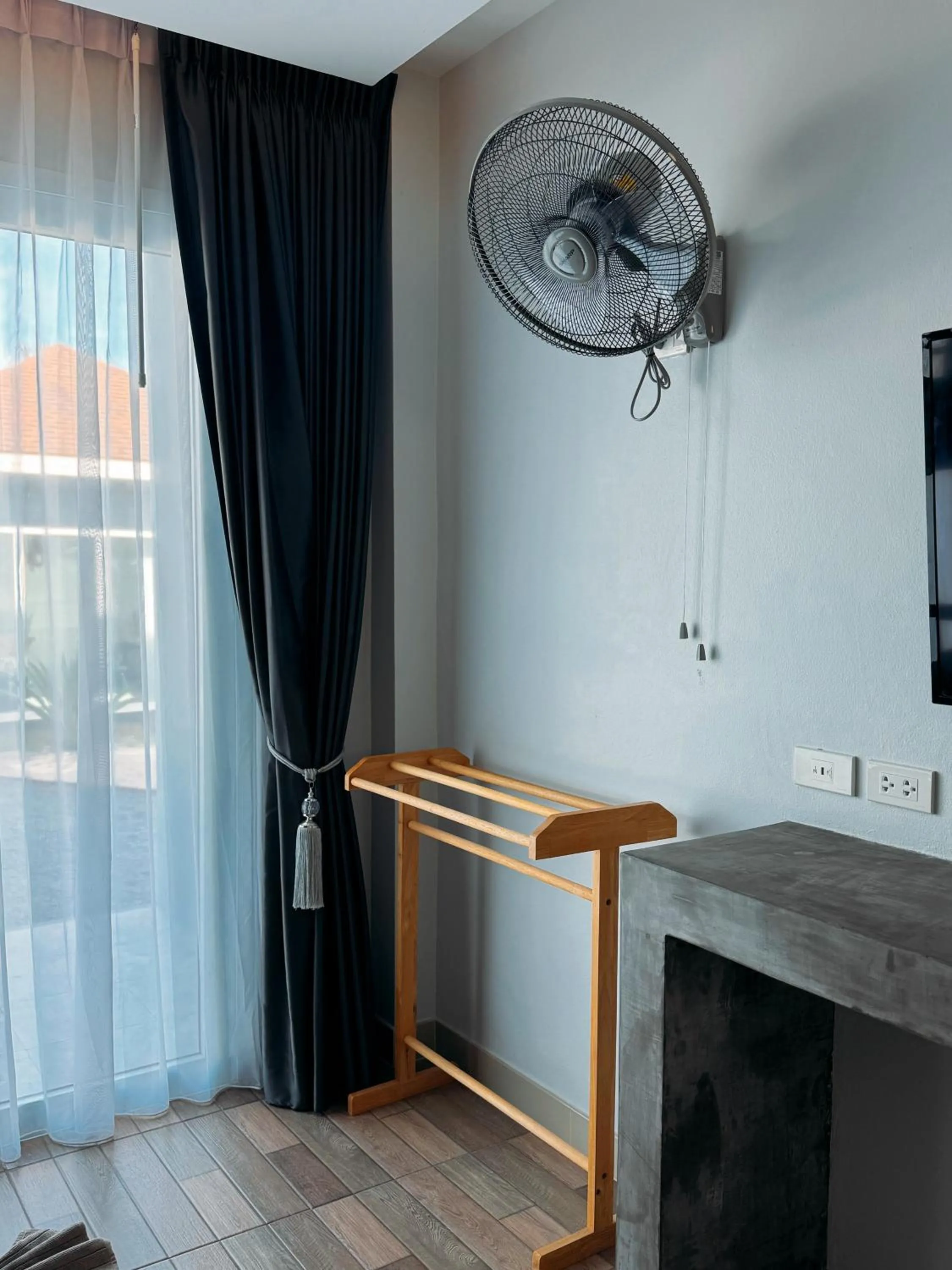 Reboot Retreat Beach Resort, Restaurant, and Coffee Shop