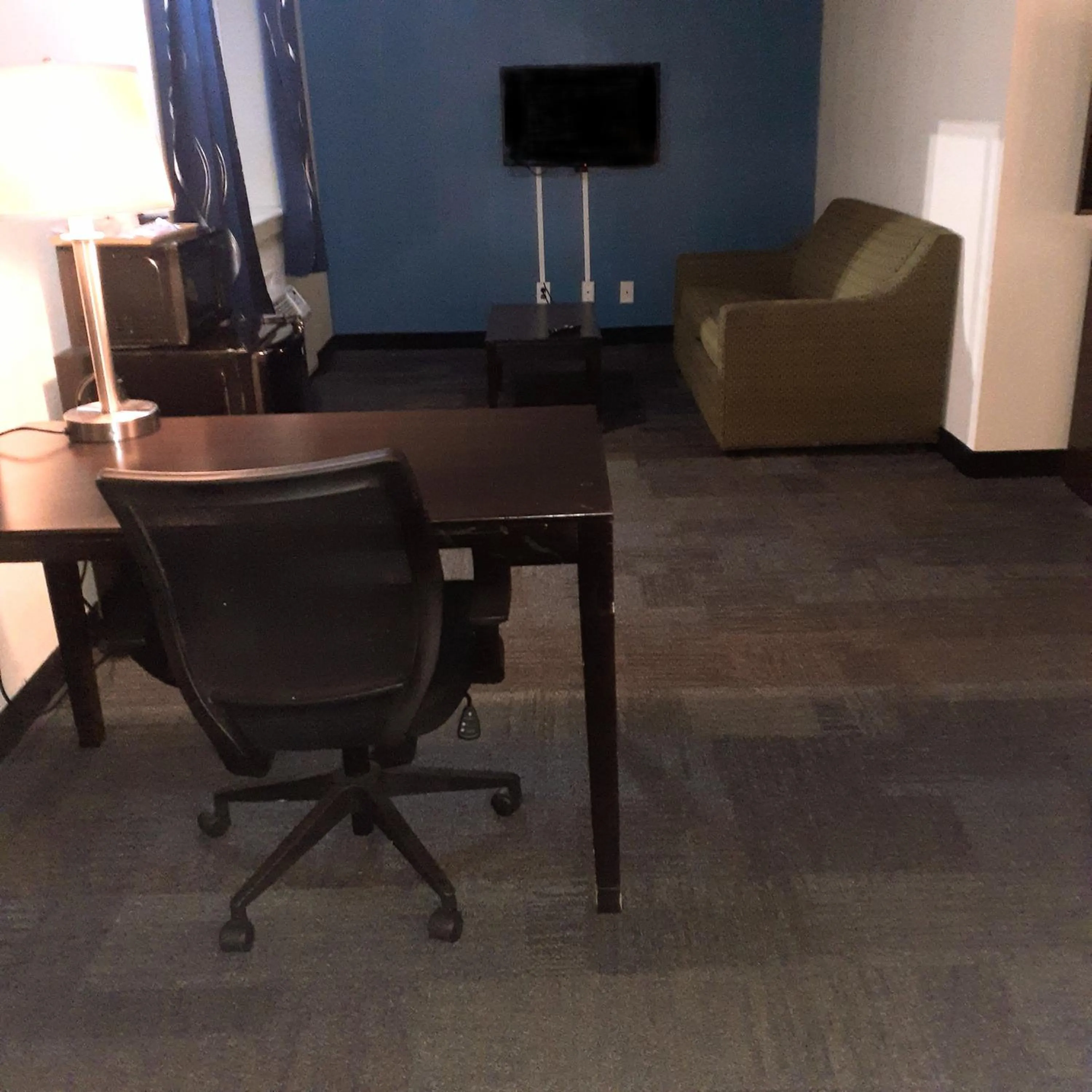 Bedroom in Americas Best Value Inn Phenix City