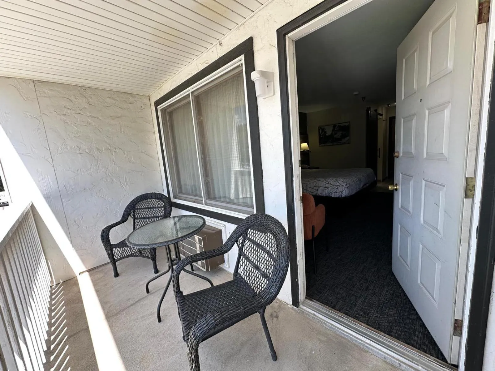 Roosevelt Inn Mount Rushmore