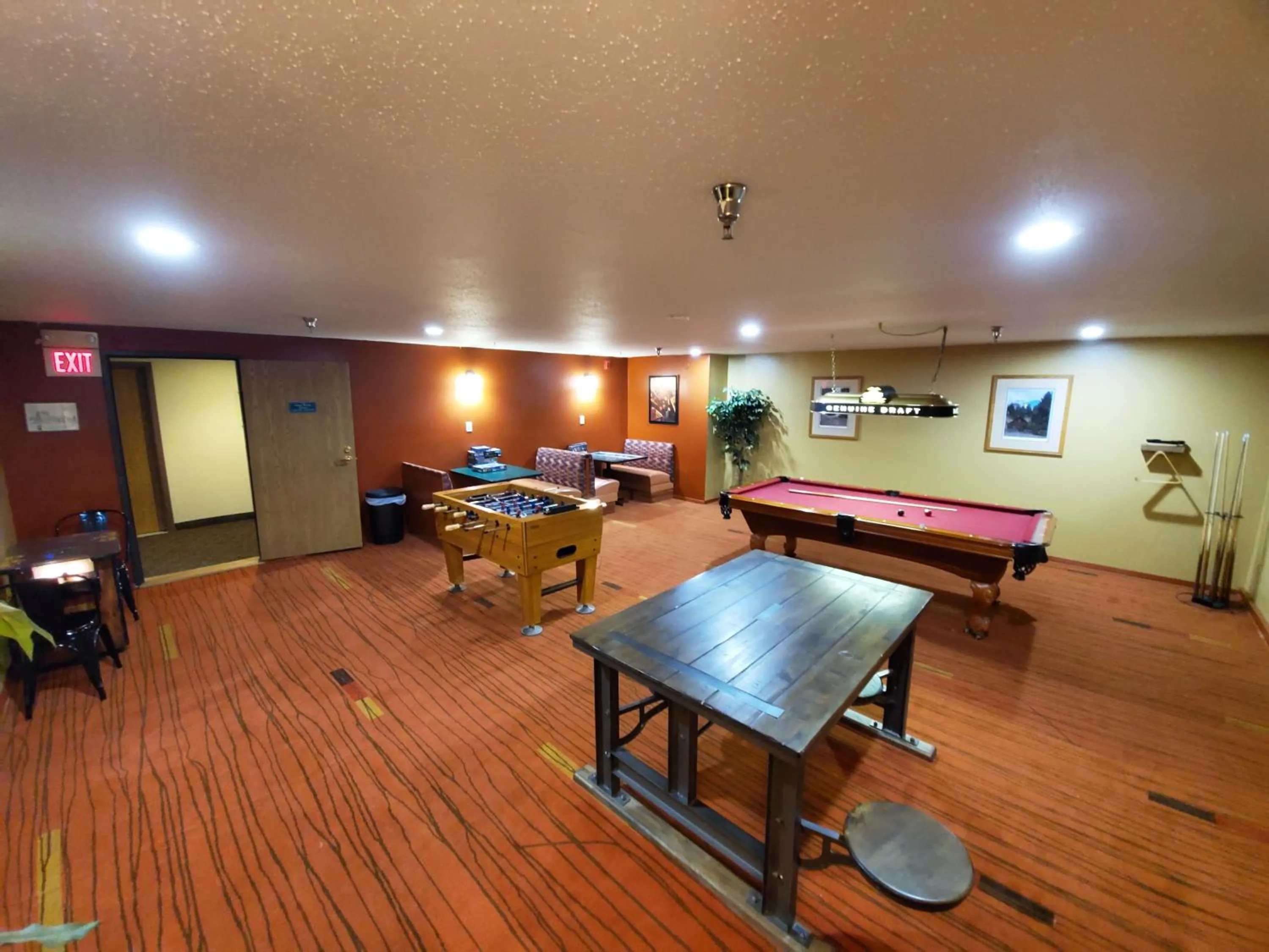 Billiard in Roosevelt Inn Mount Rushmore