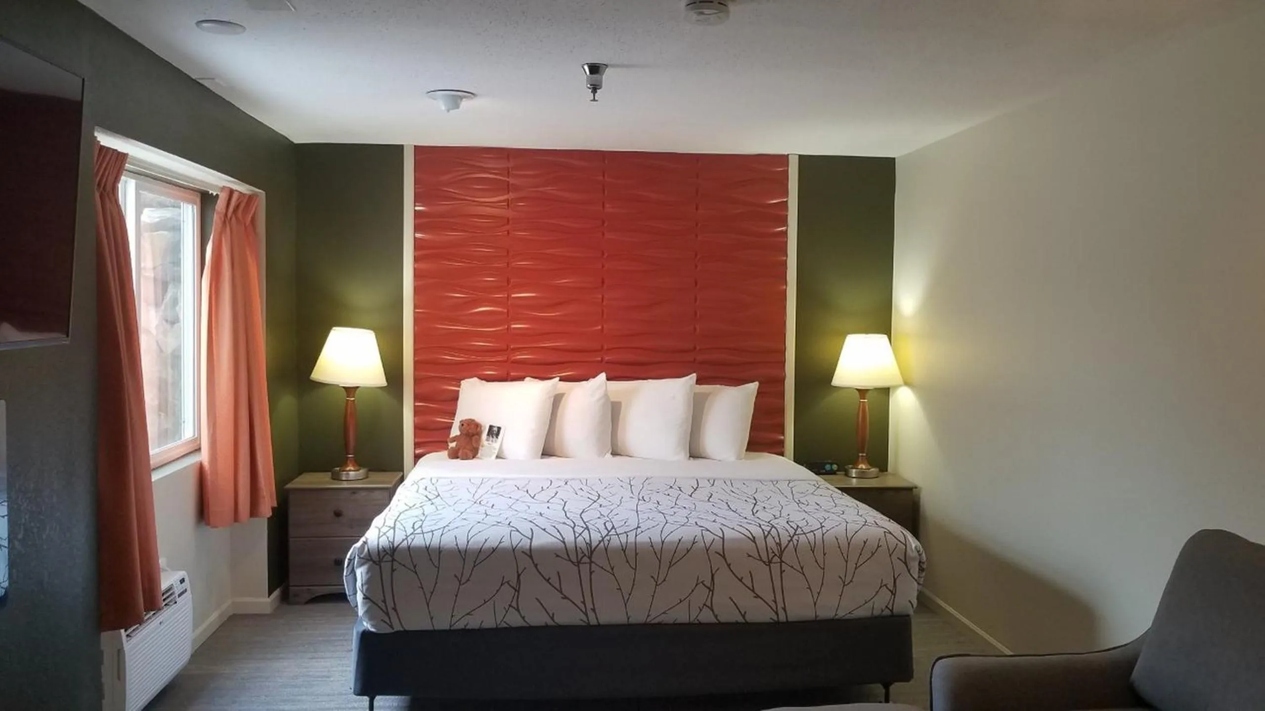 Bed in Roosevelt Inn Mount Rushmore