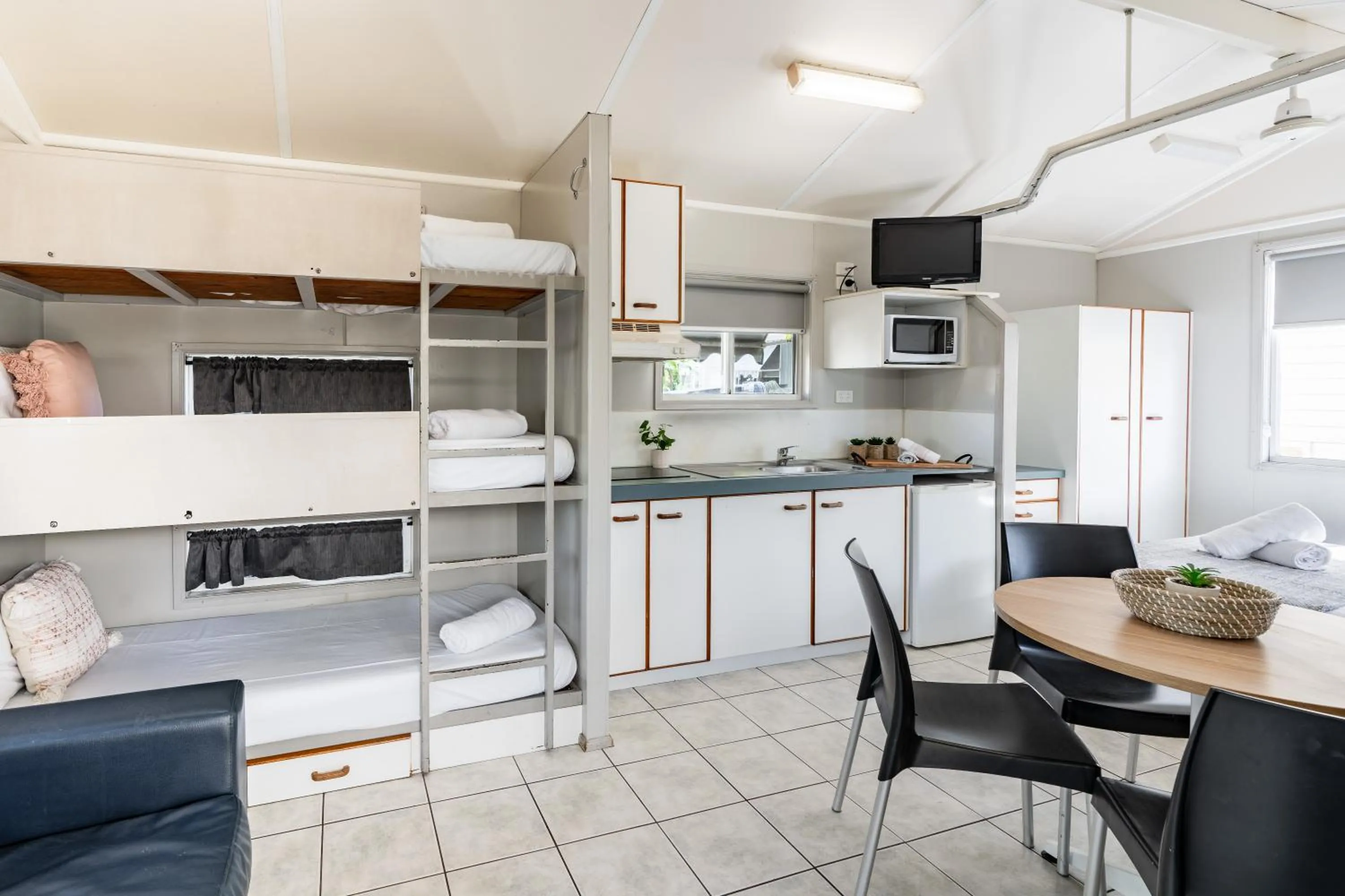 TV and multimedia in BIG4 Tasman Holiday Parks - Rowes Bay