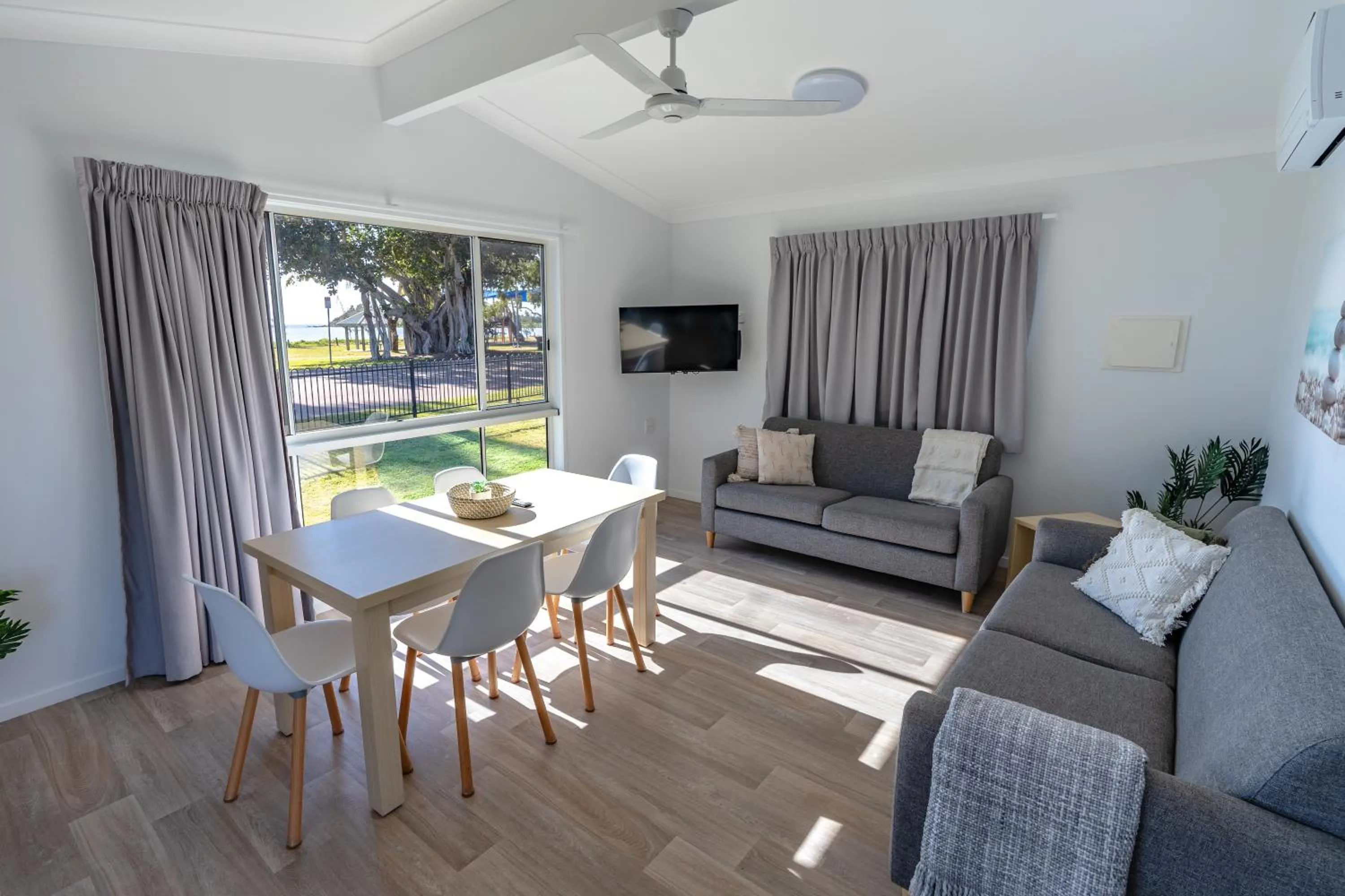 TV and multimedia in BIG4 Tasman Holiday Parks - Rowes Bay