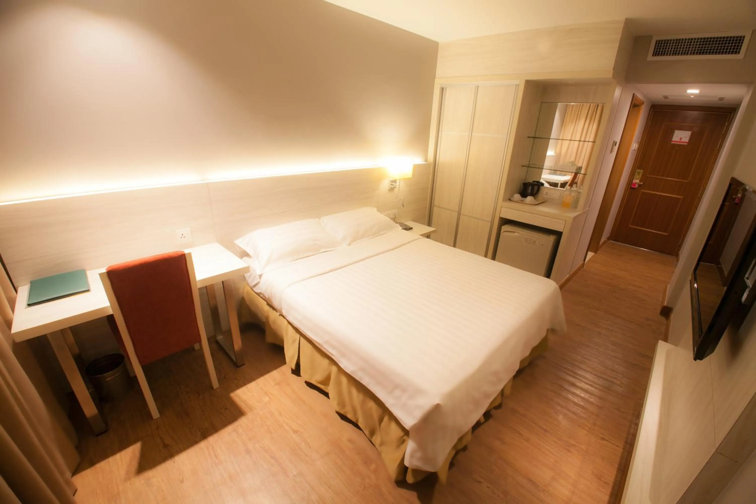 Photo of the whole room, Bed in Hotel Malaysia