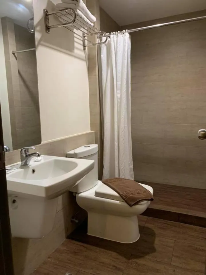 Bathroom in Cebu R Hotel Mabolo