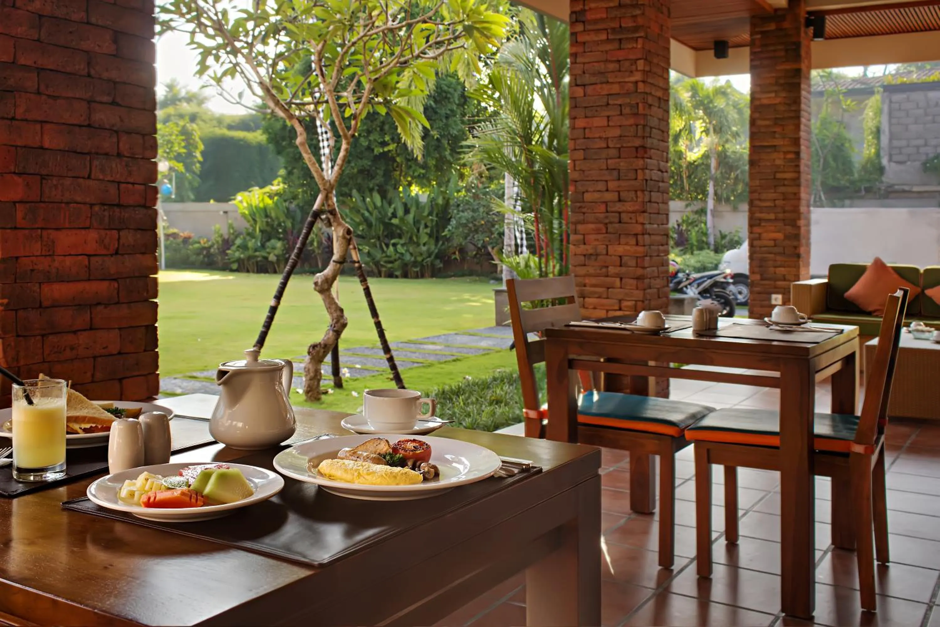 Restaurant/places to eat in Kubu Cempaka Seminyak