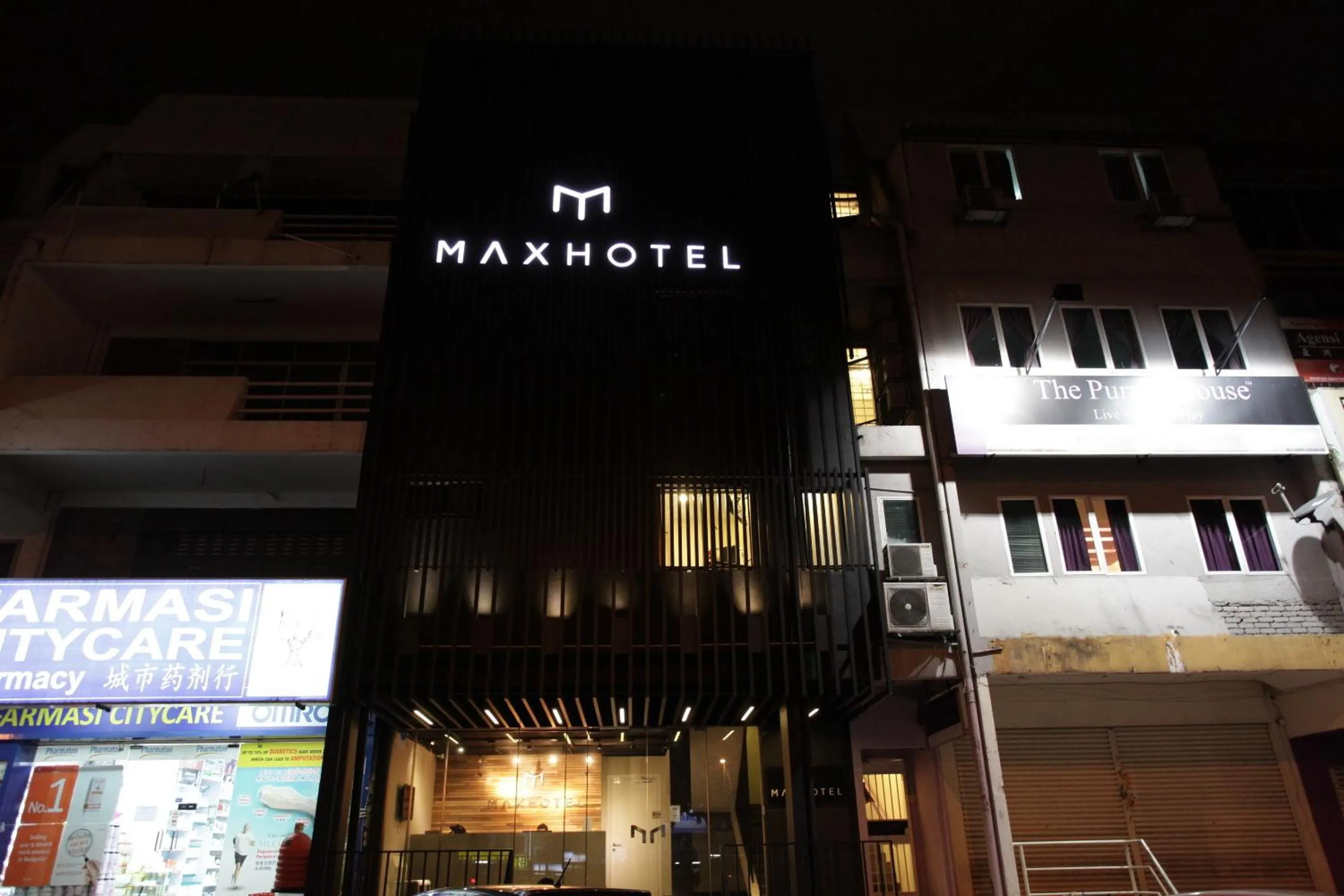 Facade/entrance in MAX Hotel Subang Jaya