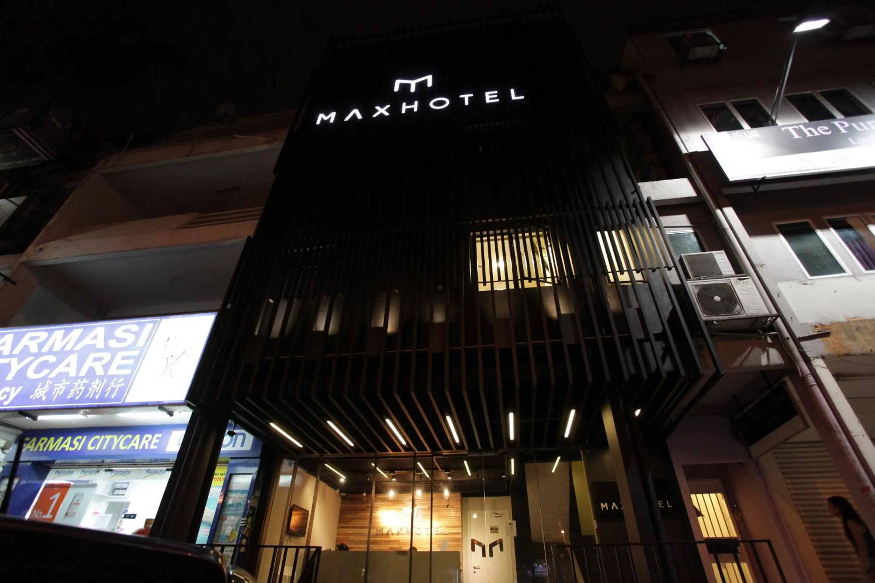 Facade/entrance in MAX Hotel Subang Jaya
