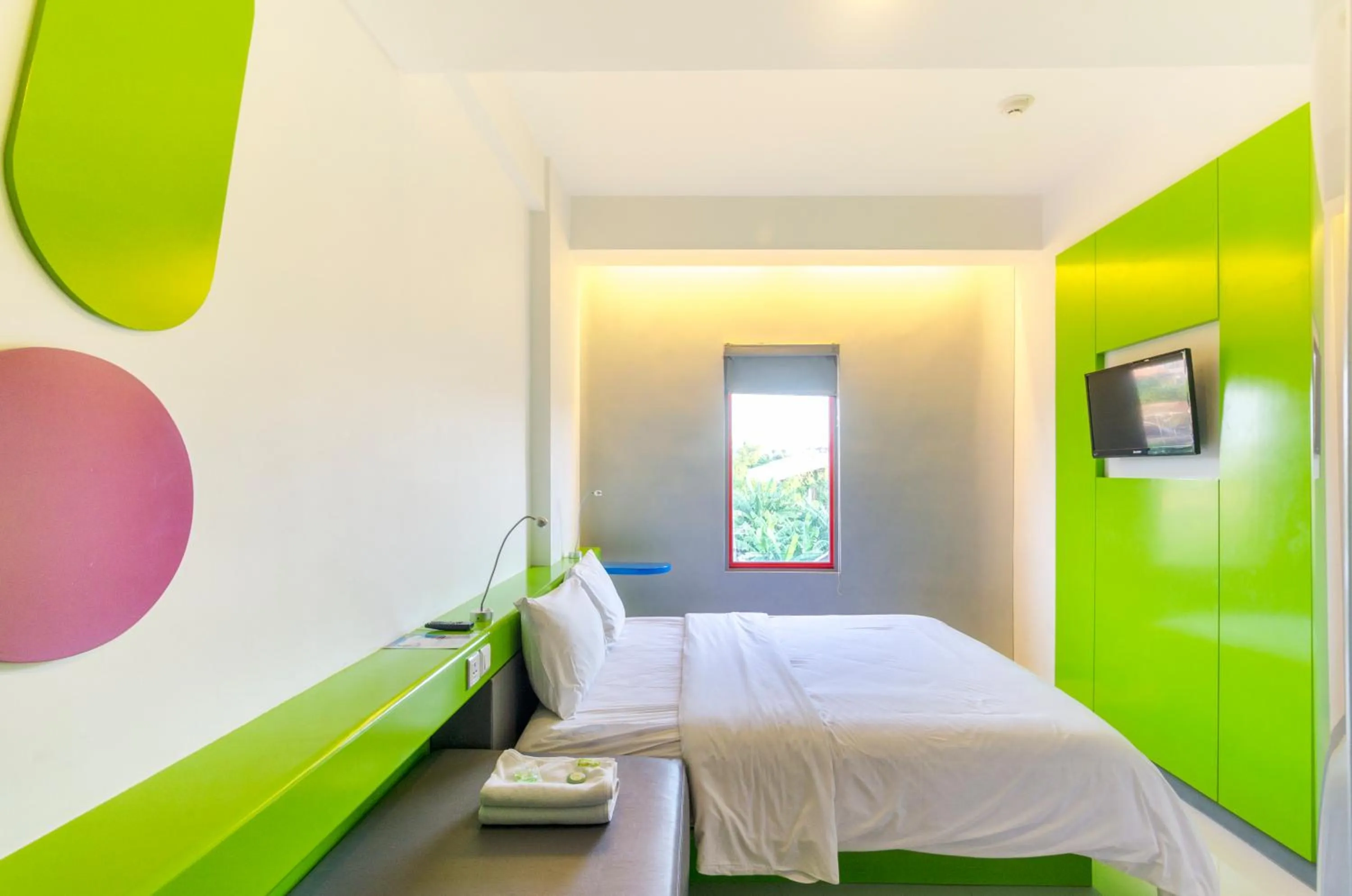 Bed in POP! Hotel Denpasar