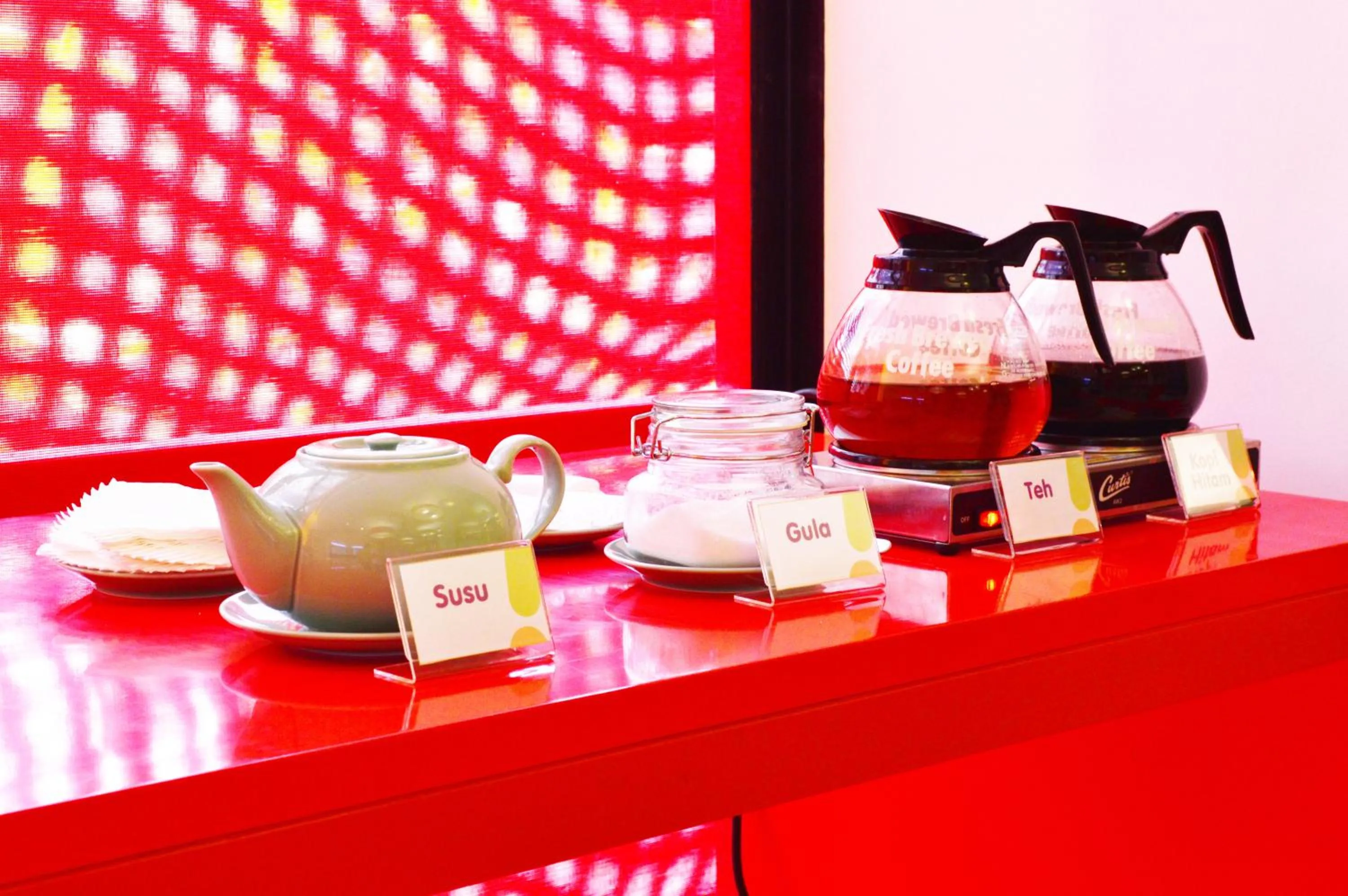 Food and drinks in POP! Hotel Denpasar