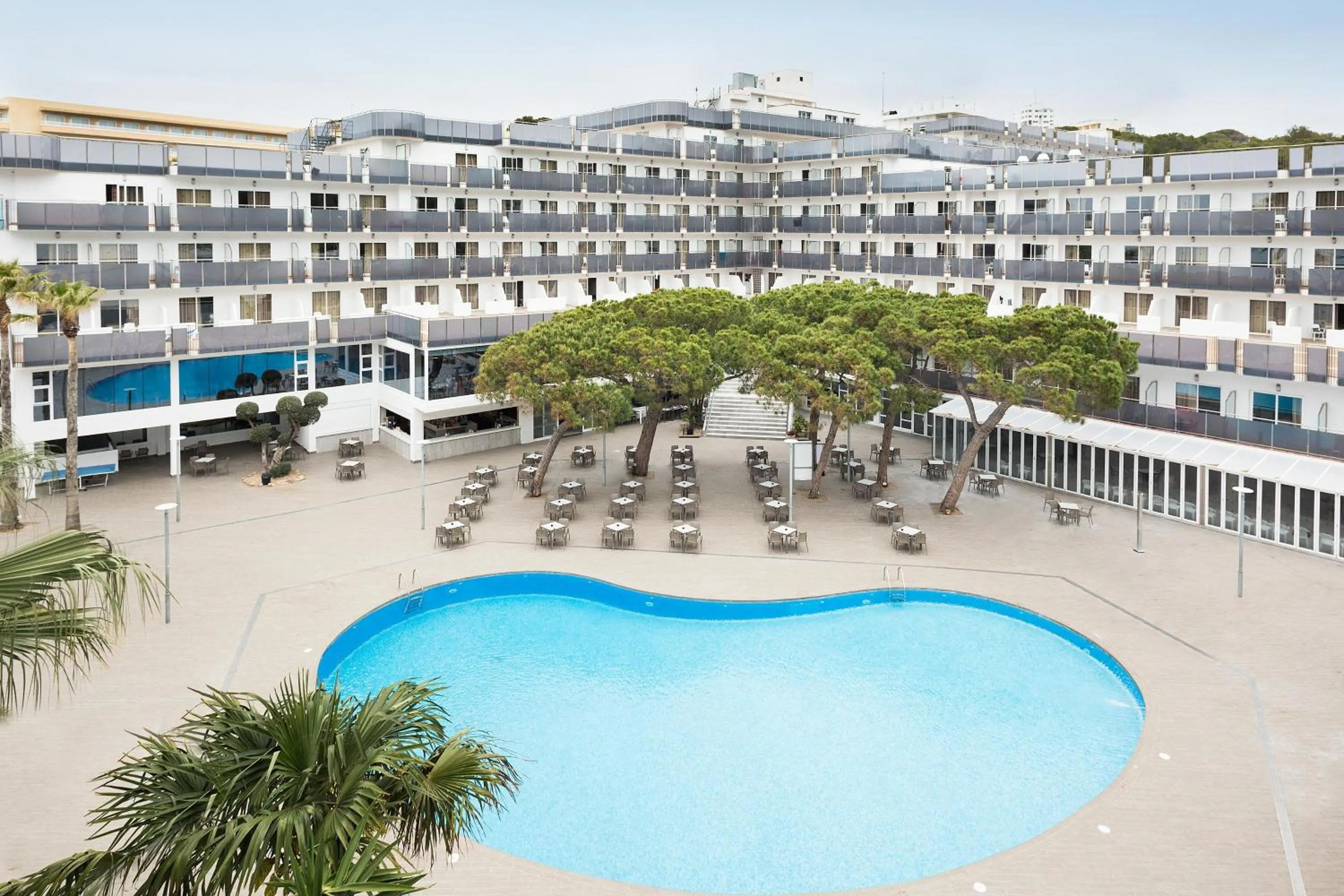 Swimming pool in Hotel Best Cap Salou