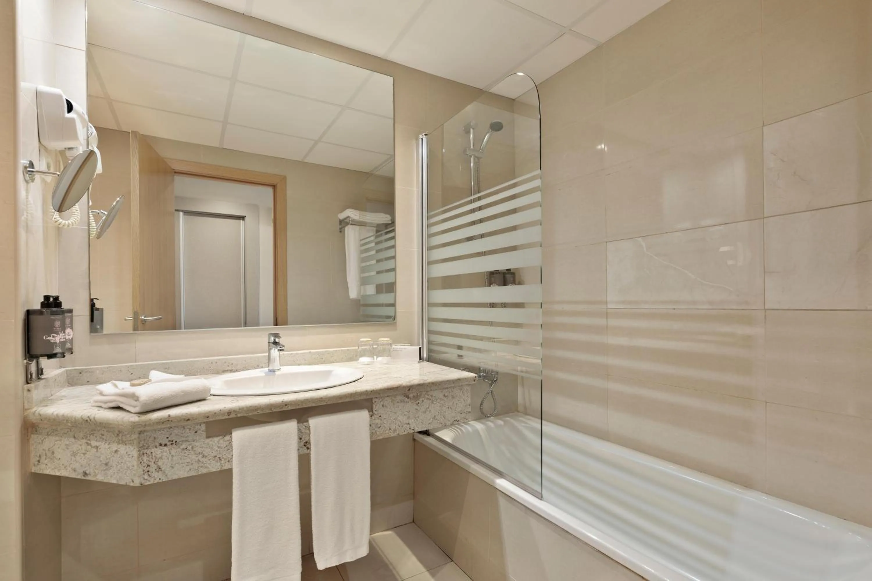 Bathroom in Hotel Best Cap Salou