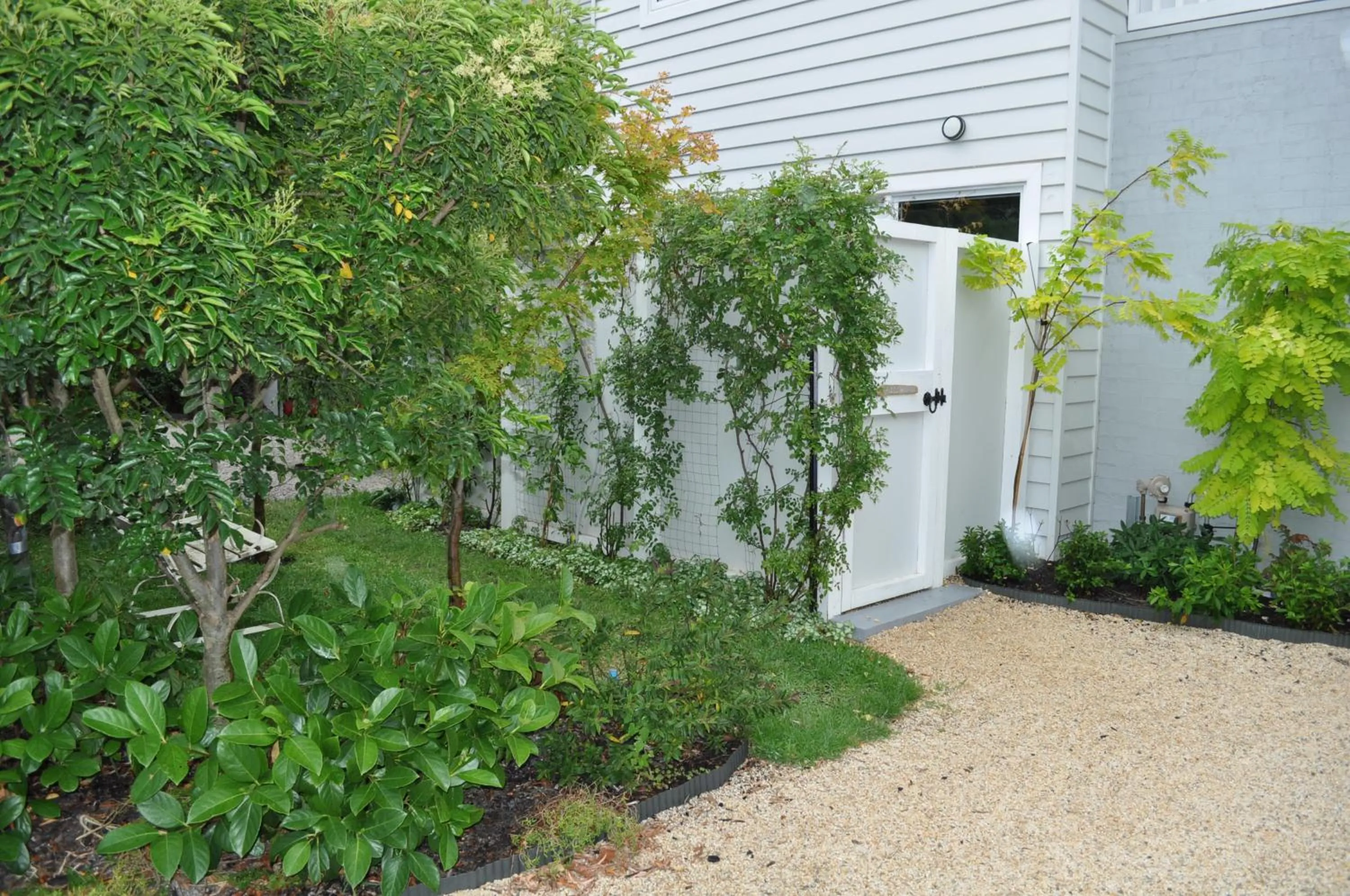 Facade/entrance in Sailaway Beach House