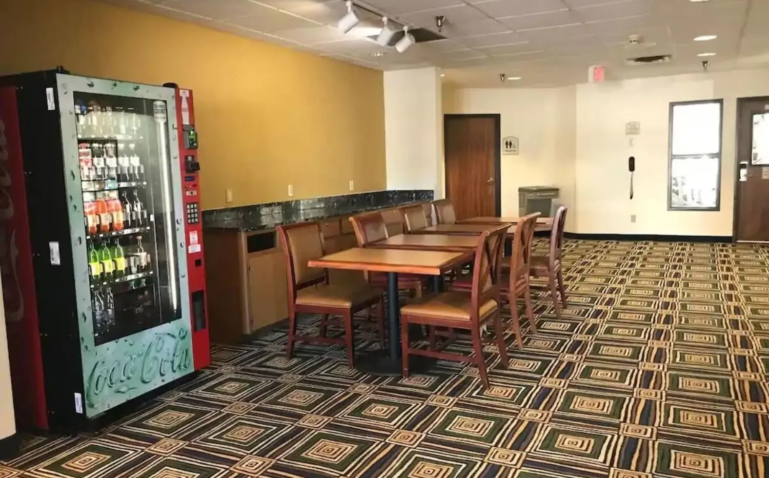 vending machine in Blue Way Inn Eagan Extended Stay