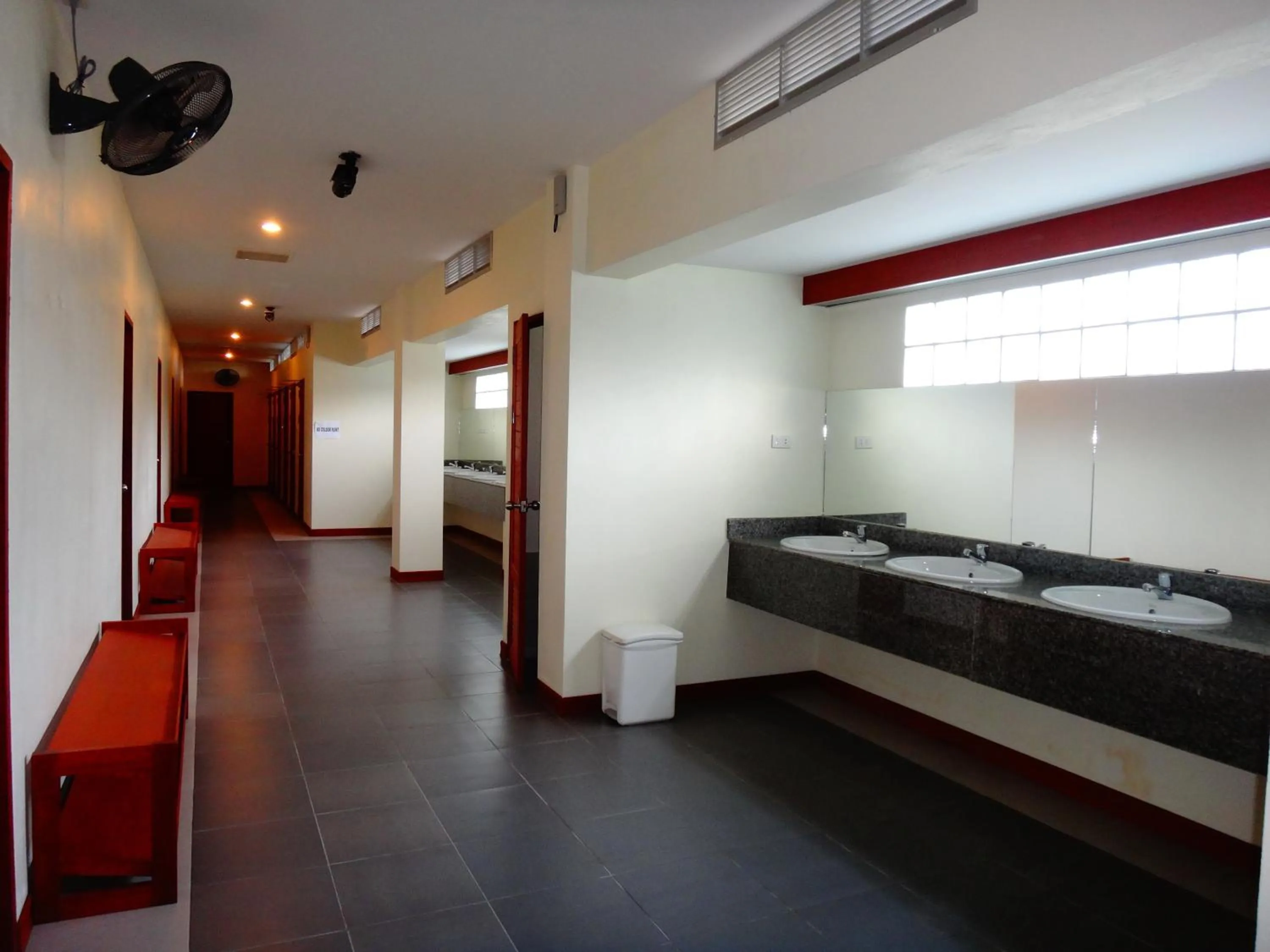Bathroom, Bed in Phangan Pearl Hostel